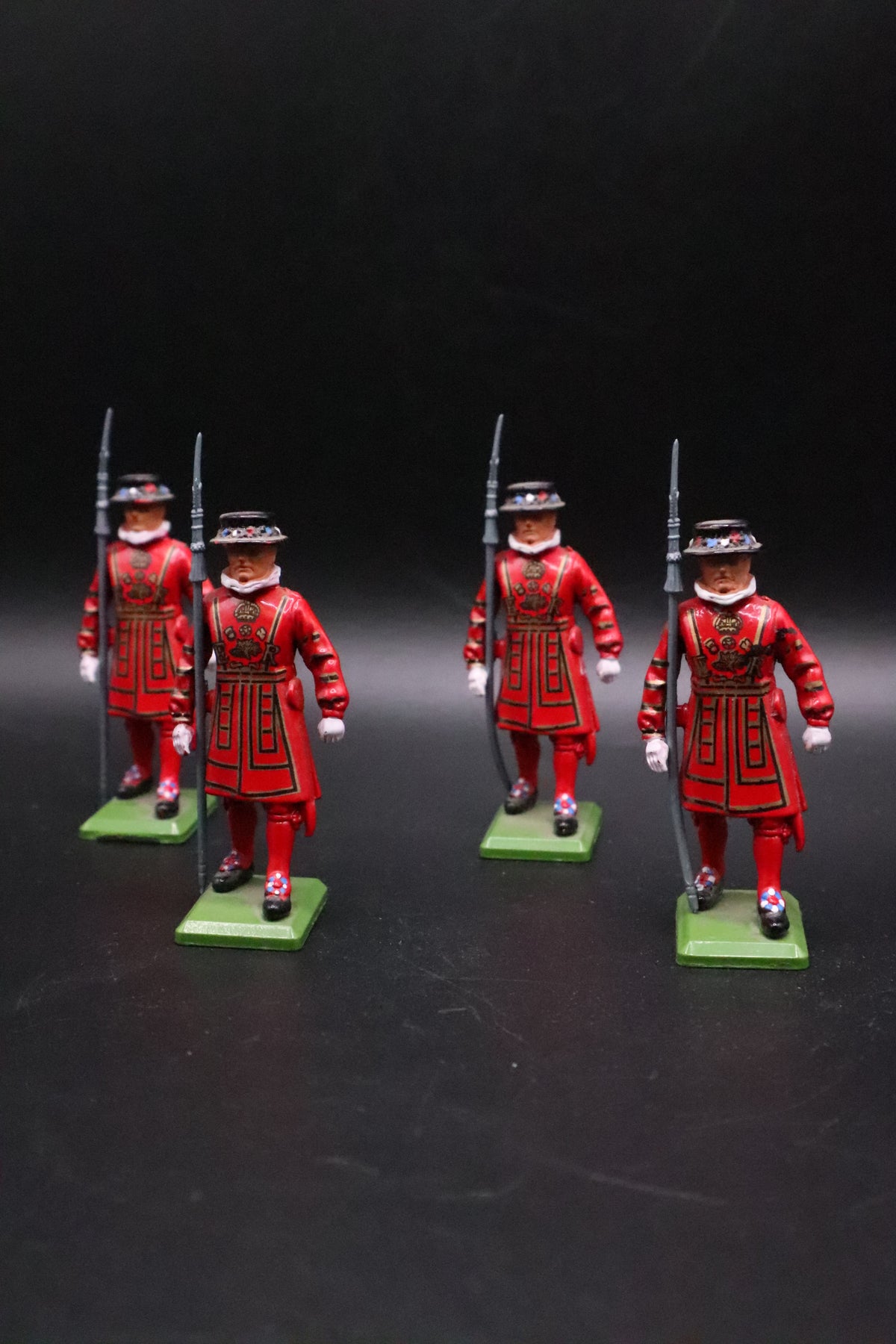VINTAGE W. BRITAINS LTD ENGLAND CEREMONIAL SOLDIERS