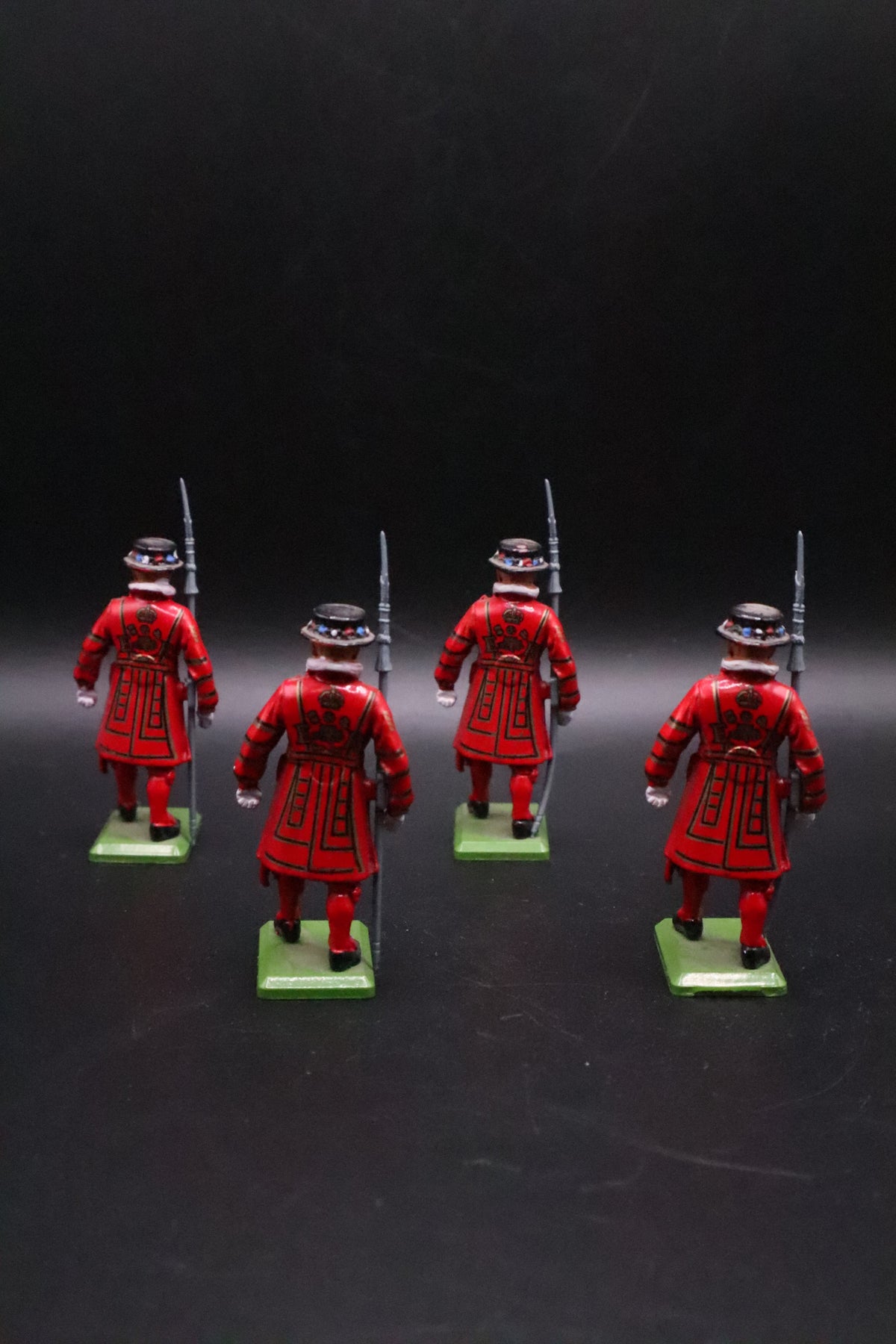 VINTAGE W. BRITAINS LTD ENGLAND CEREMONIAL SOLDIERS