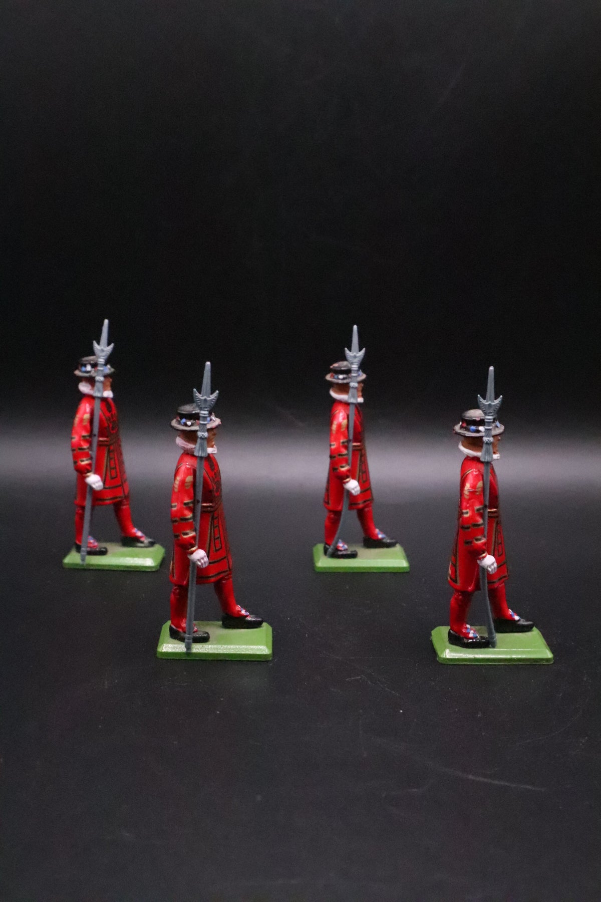 VINTAGE W. BRITAINS LTD ENGLAND CEREMONIAL SOLDIERS