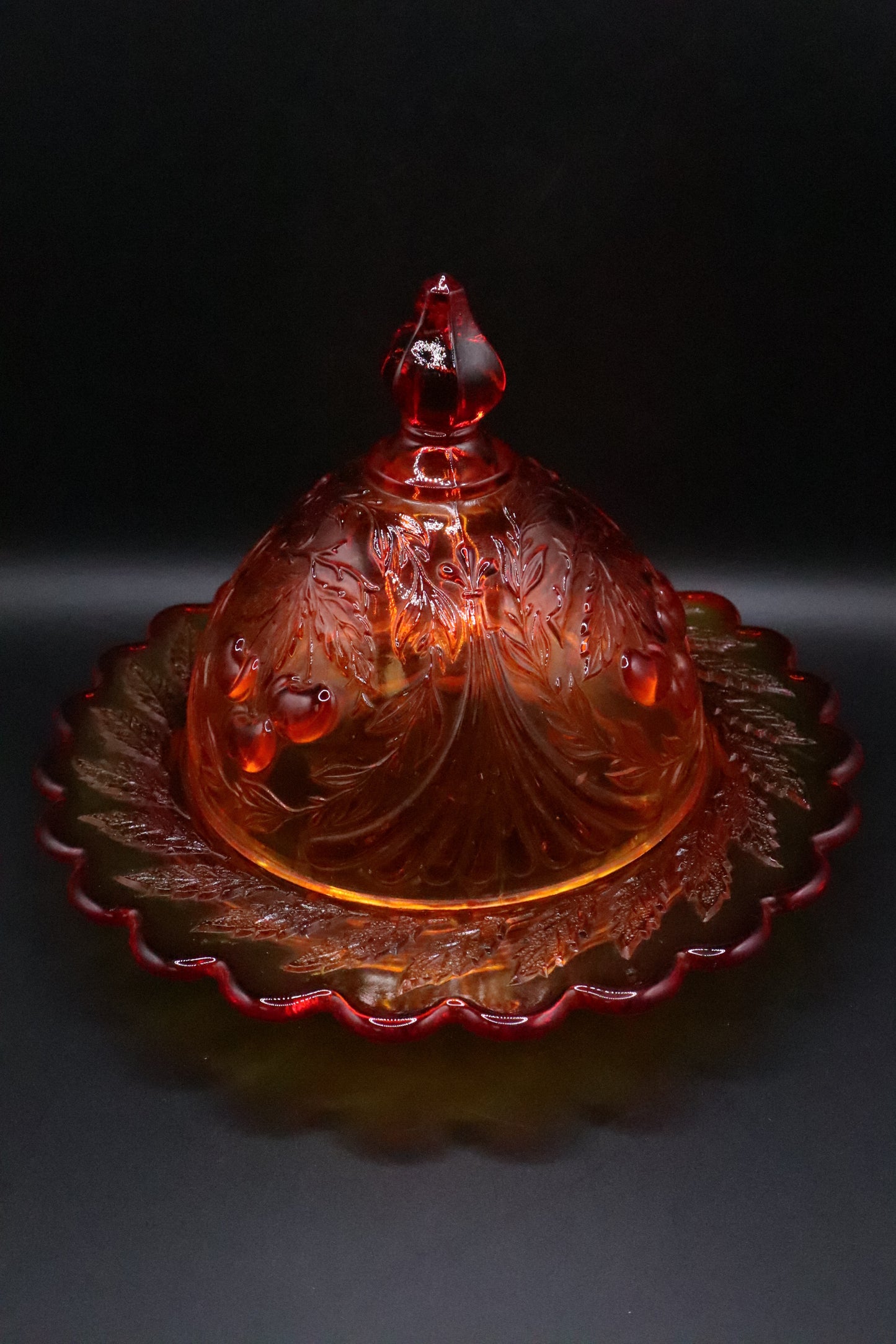 VINTAGE L.G. WRIGHT TREE CHERRY AMBERINA COVERED BUTTER DISH