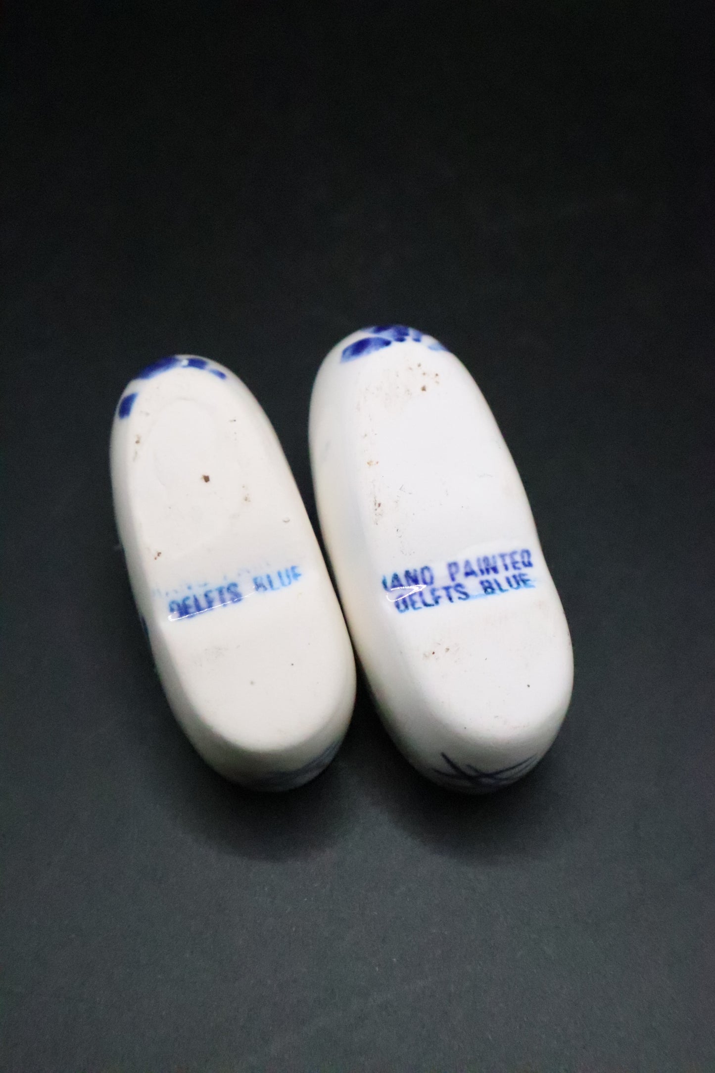 VINTAGE DELFT BLUE/WHITE PORCELAIN CLOGS