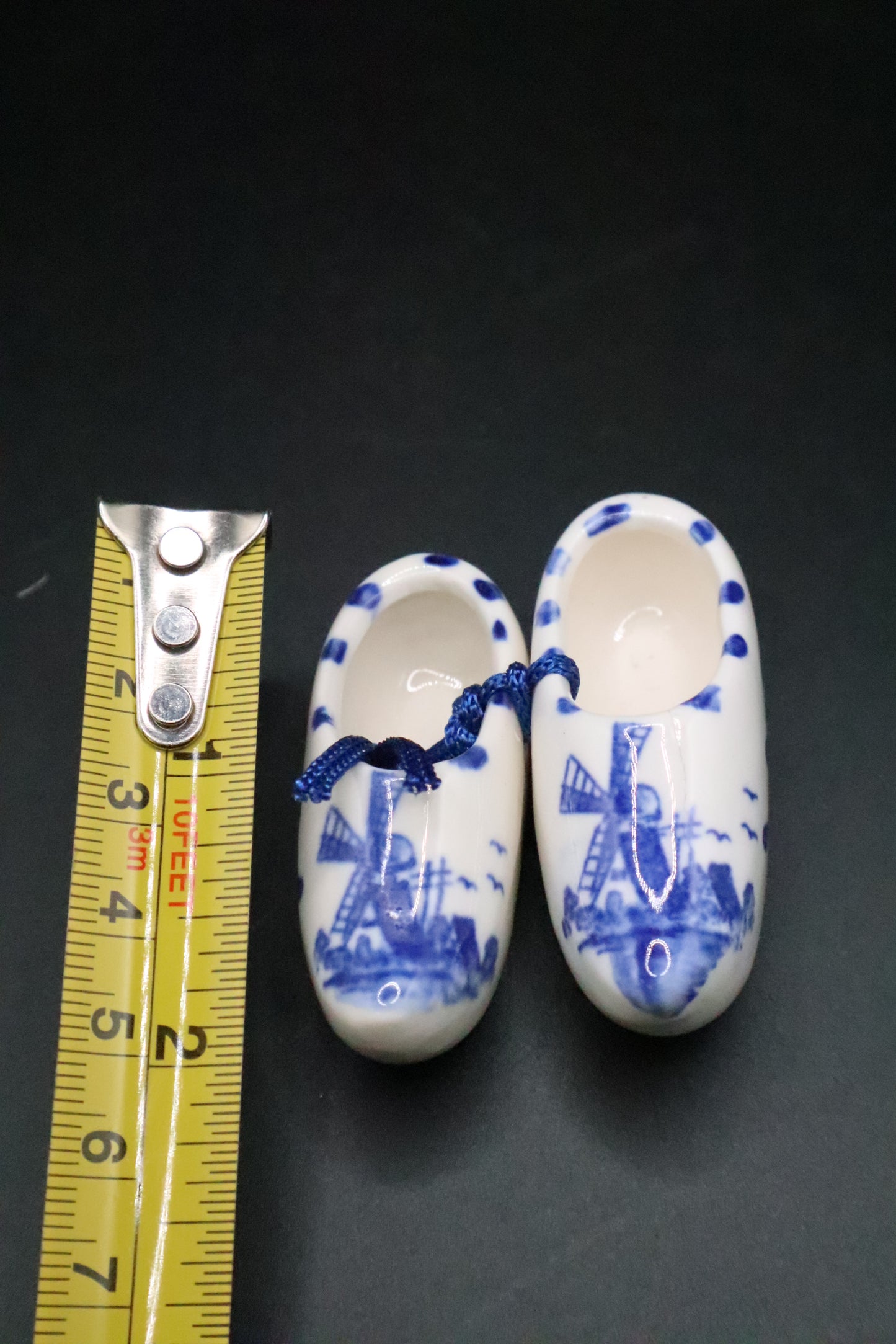 VINTAGE DELFT BLUE/WHITE PORCELAIN CLOGS