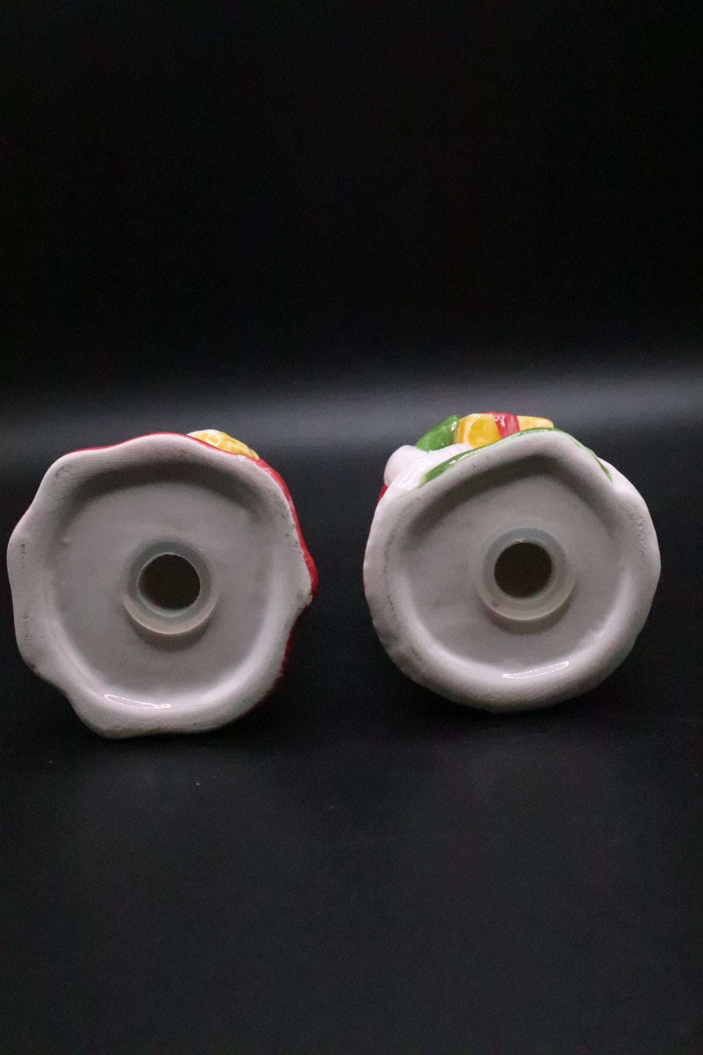 CHRISTMAS SANTA CLAUS AND MRS SANTA CLAUS SALT AND PEPPER SHAKERS