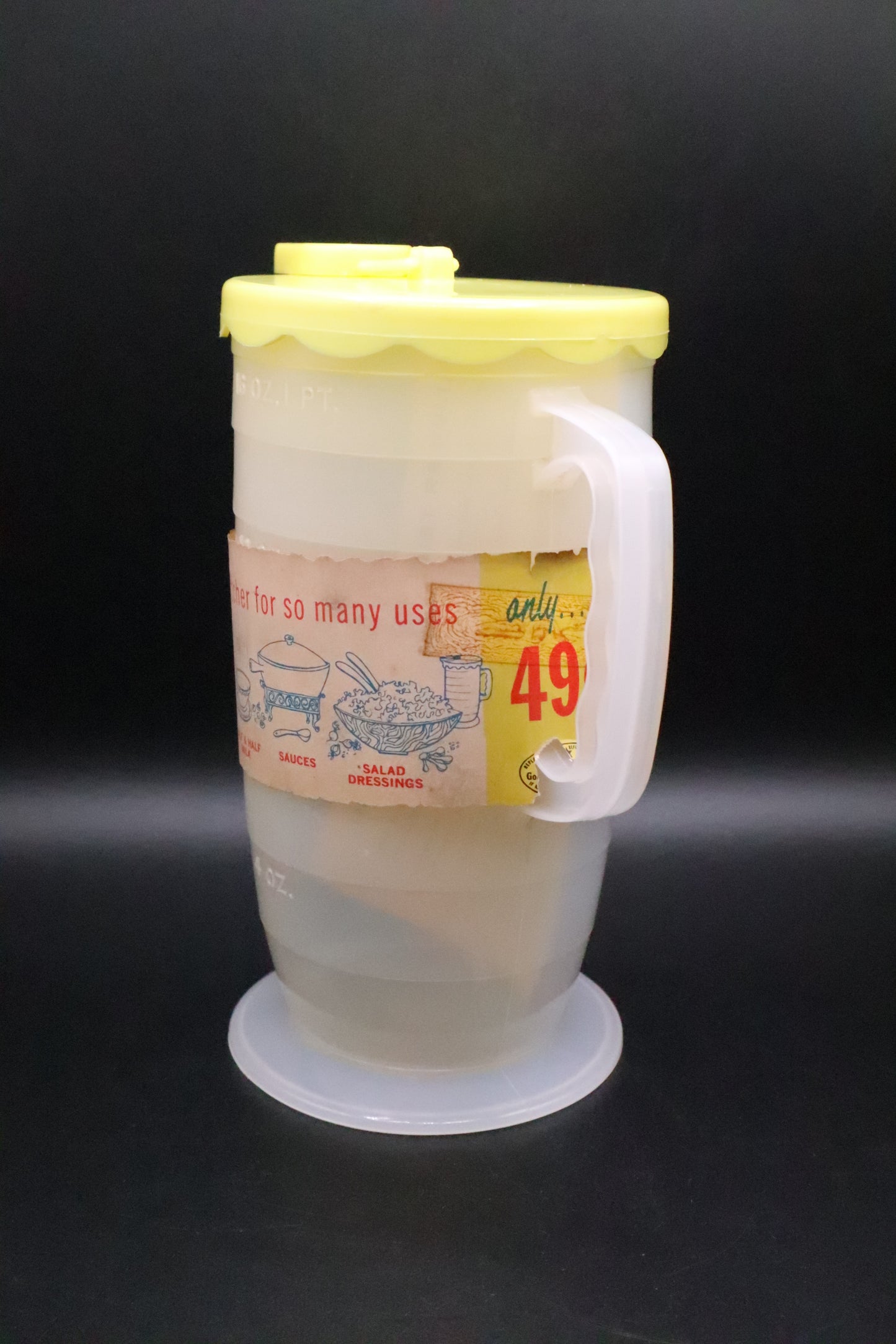 VINTAGE BLISSCRAFT OF HOLLYWOOD PITCHER WITH YELLOWTOP