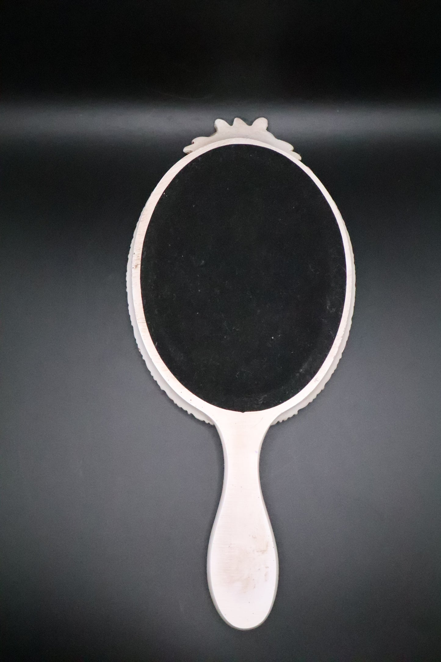 VINTAGE VANITY ROSE DESIGN HAND HELD MIRROR