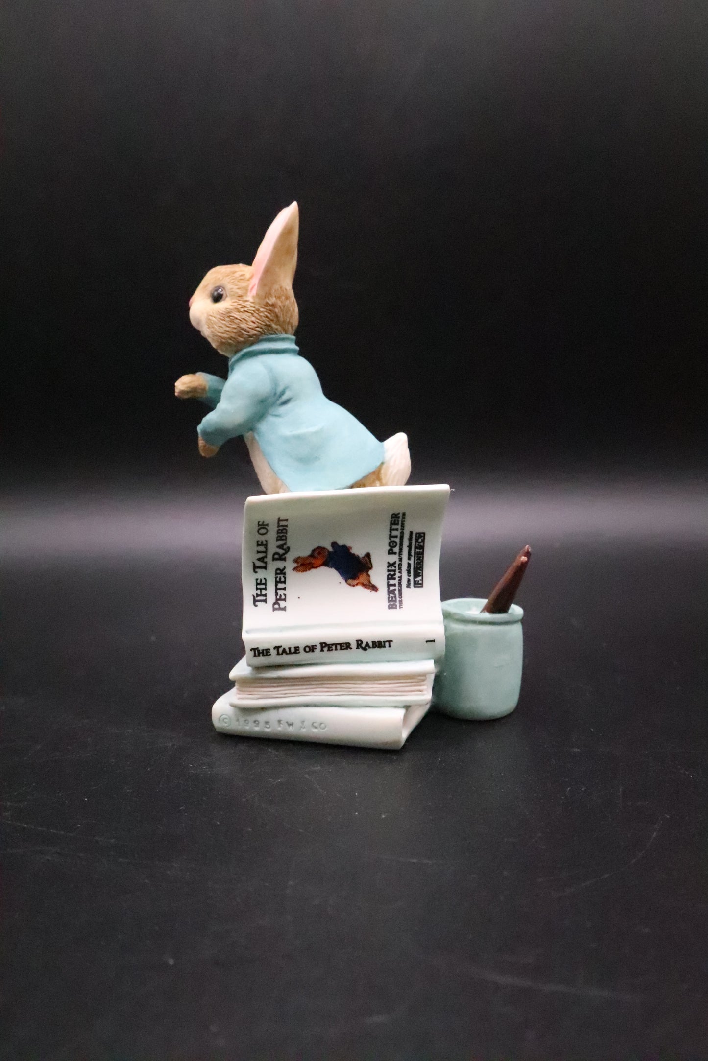 VINTAGE BORDER FINE ARTS WORLD OF BEATRIX POTTER "PETER RABBIT"