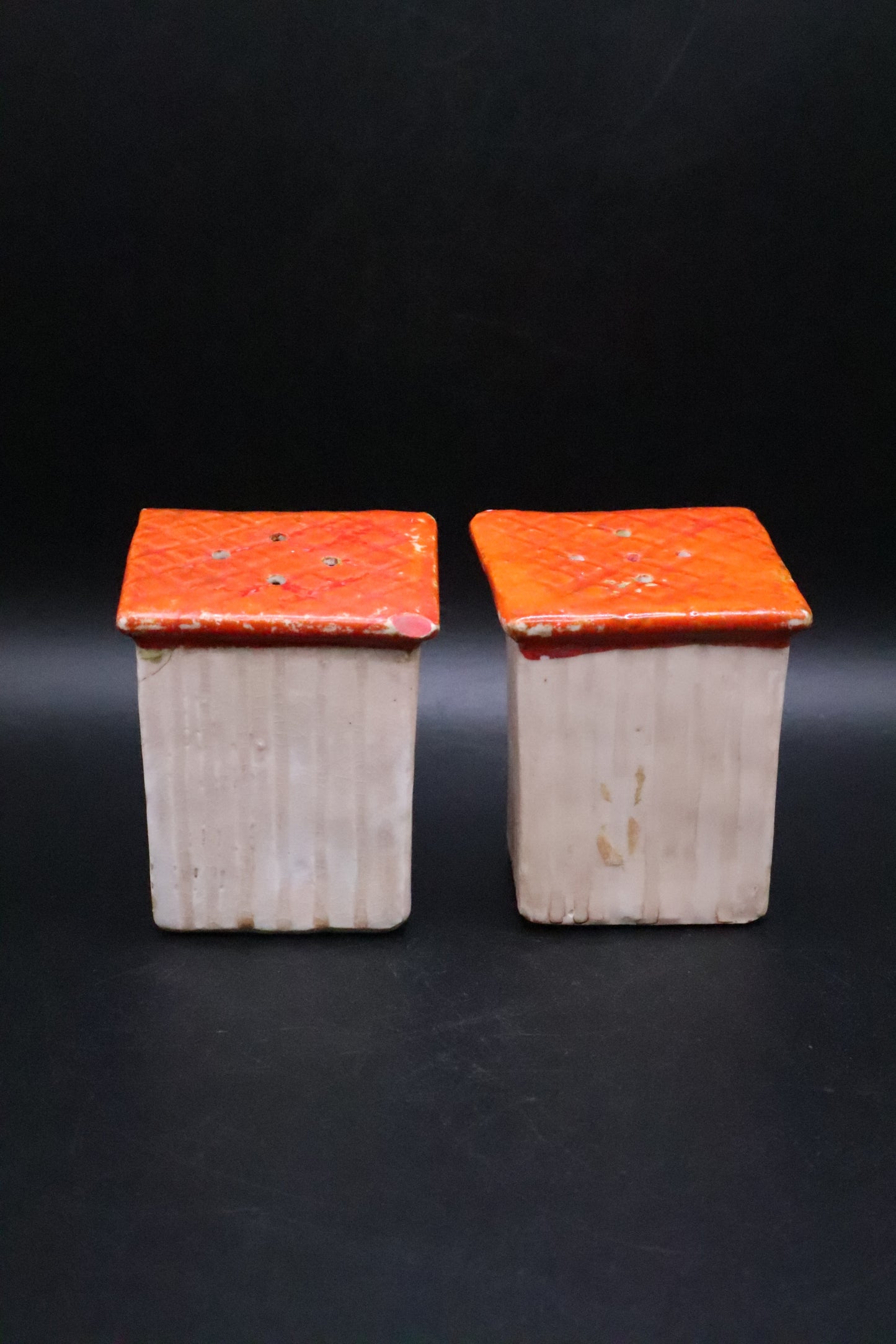 VINTAGE VICTORIA OUTHOUSE C I'M FULL OF SALT AND PEPPER SHAKERS