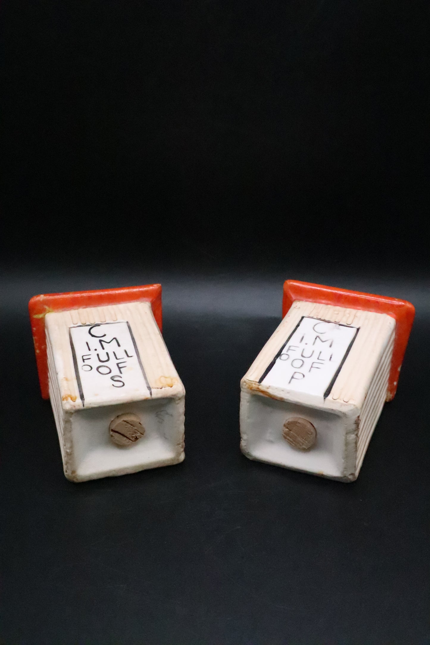 VINTAGE VICTORIA OUTHOUSE C I'M FULL OF SALT AND PEPPER SHAKERS