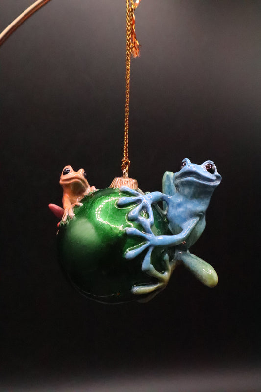 KITTY'S CRITTERS FROG ORNAMENT