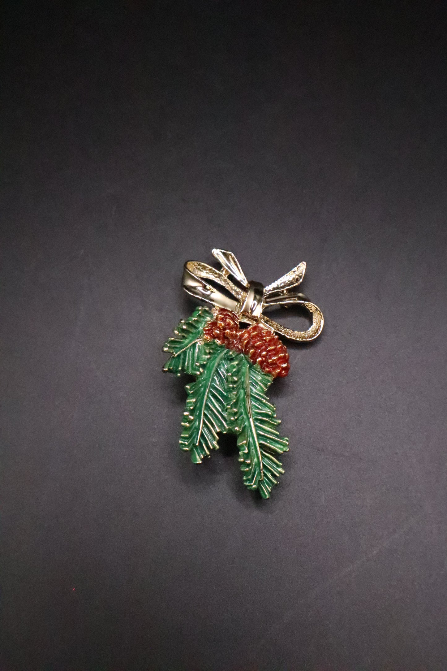 VINTAGE PINE CONE BRANCH RIBBON ENAMELED 2D BROOCH