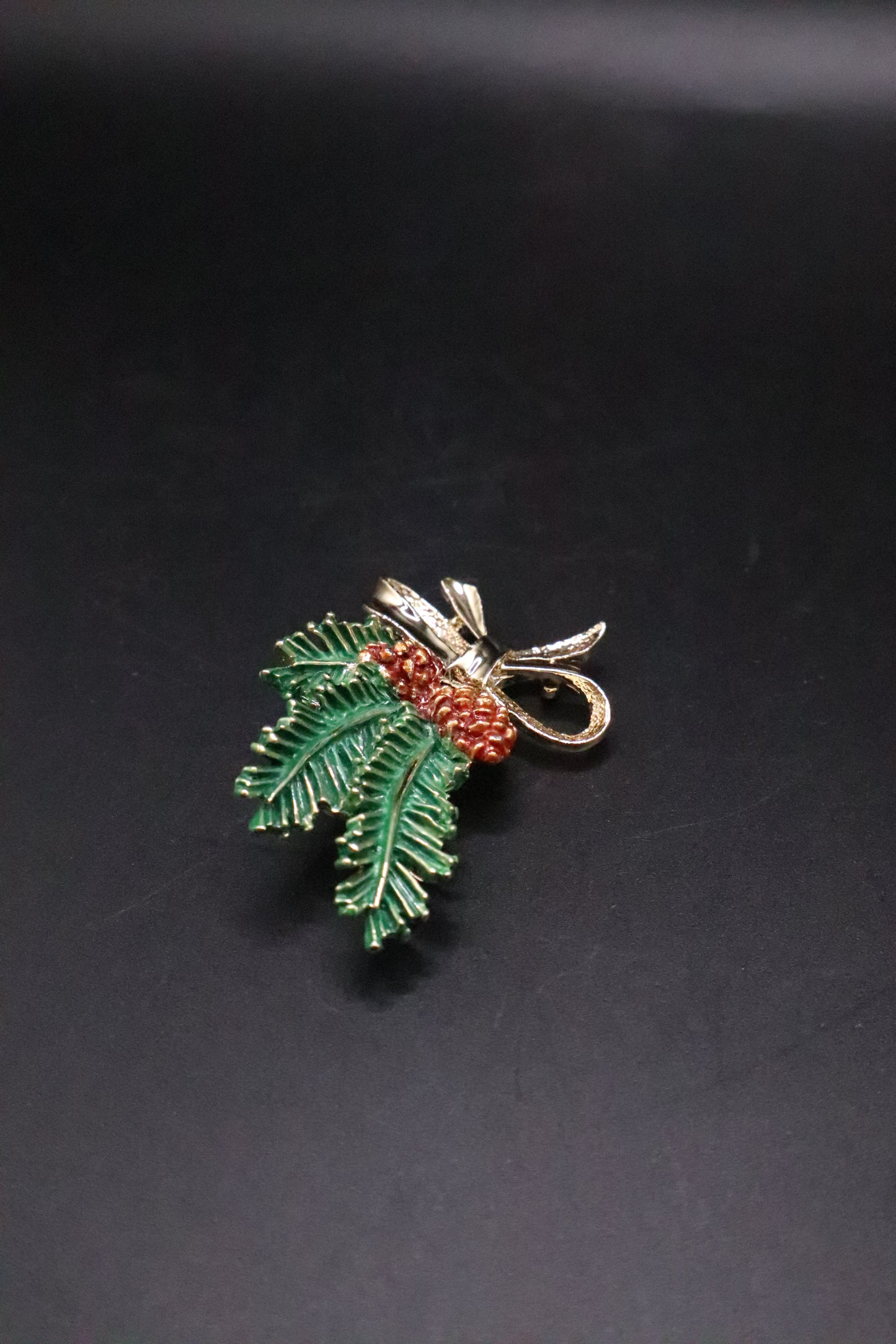 VINTAGE PINE CONE BRANCH RIBBON ENAMELED 2D BROOCH