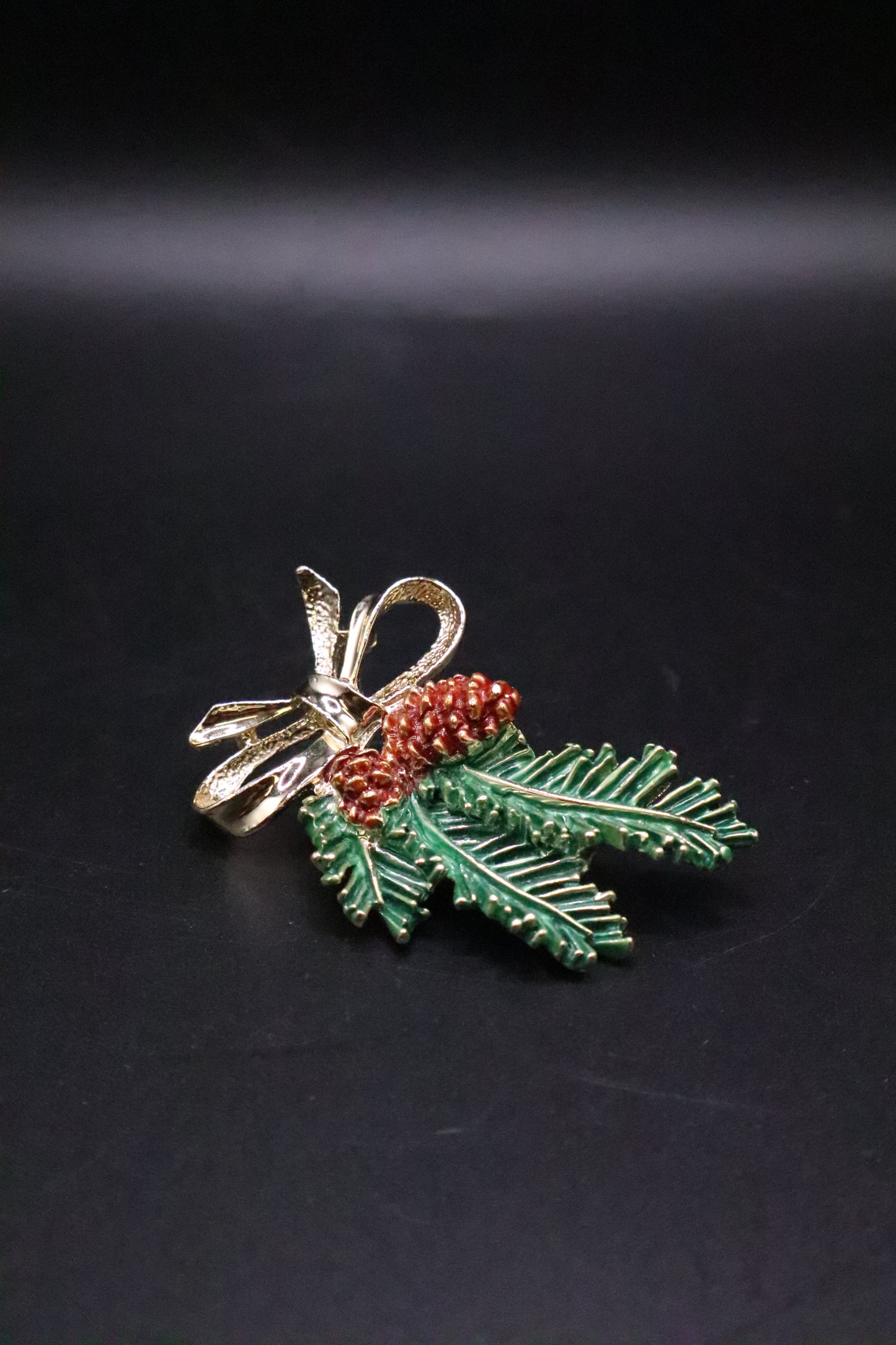 VINTAGE PINE CONE BRANCH RIBBON ENAMELED 2D BROOCH