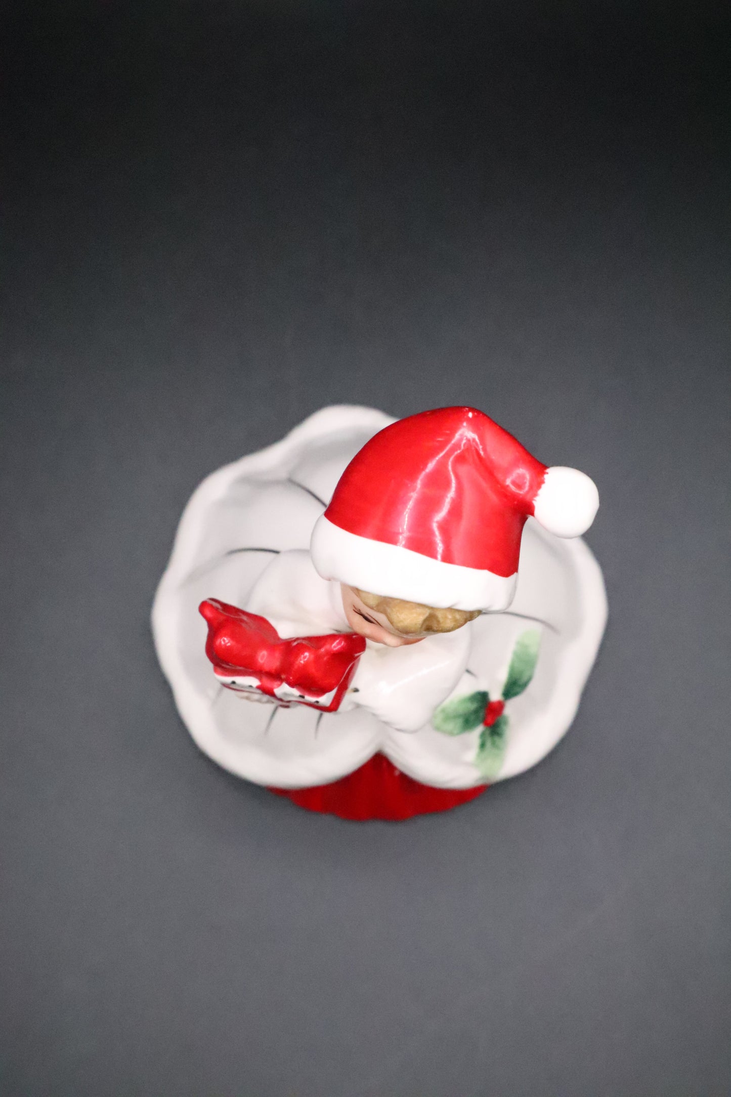 VINTAGE JOSEF ORIGINALS CHRISTMAS GIRL HOLDING PRESENT