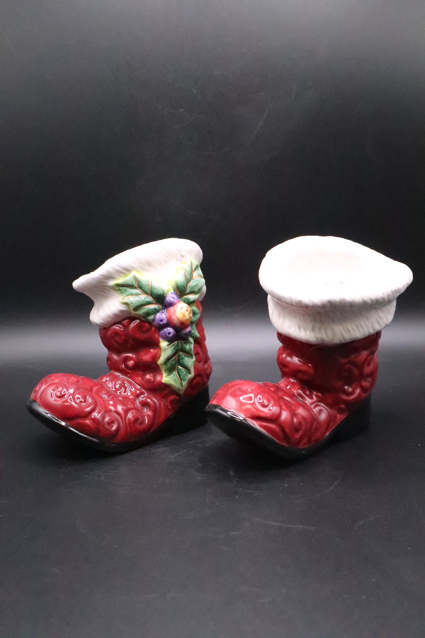 FITZ & FLOYD SANTA BOOTS SALT & PEPPER SHAKERS