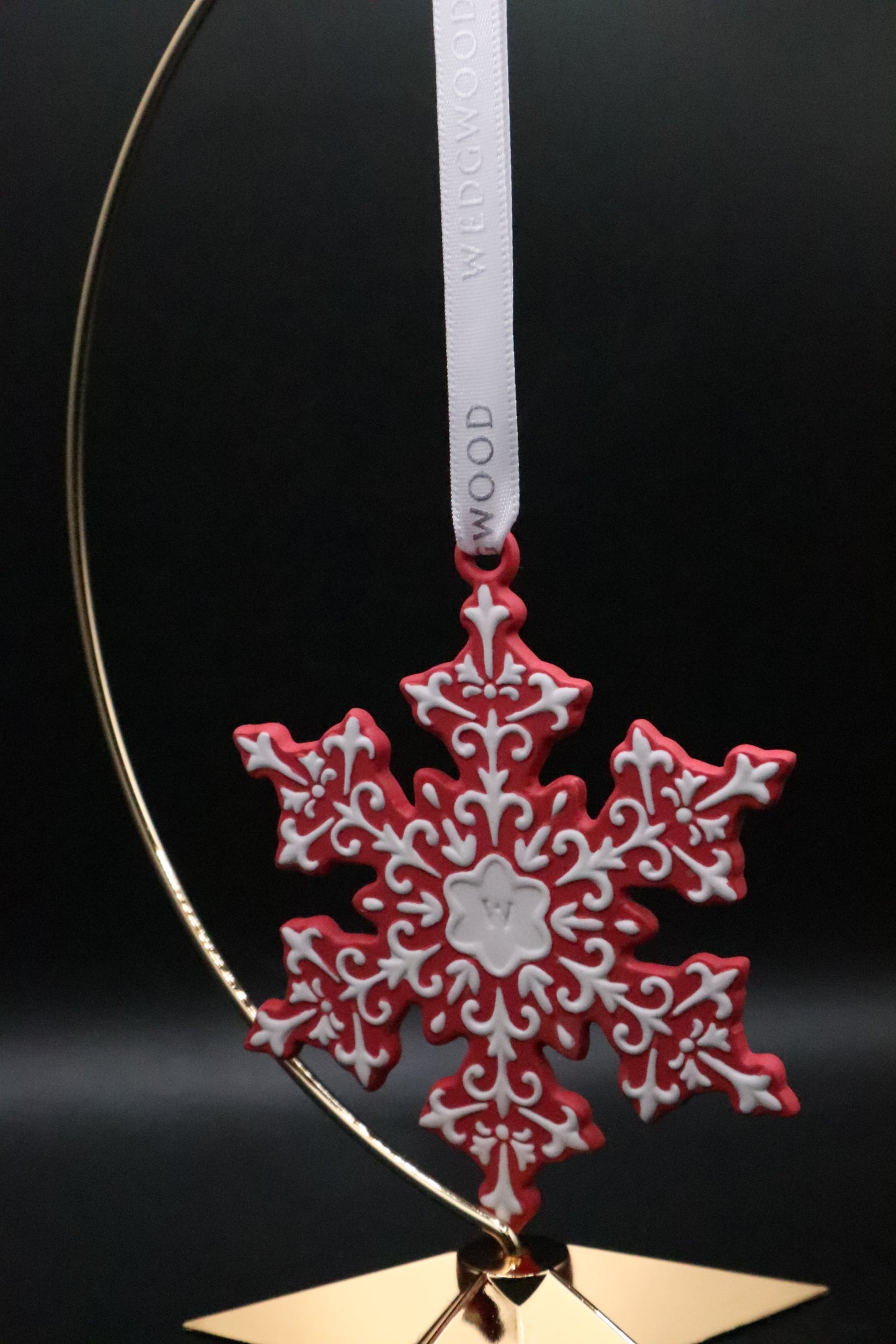 WEDGWOOD RED NEOCLASSICAL JASPERWARE SNOWFLAKE ORNAMENT