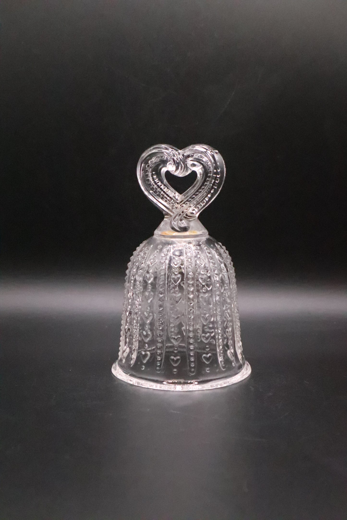 VINTAGE 1984 TREASURED HEARTS FOSTORIA AVON EXCLUSIVE CLEAR GLASS
