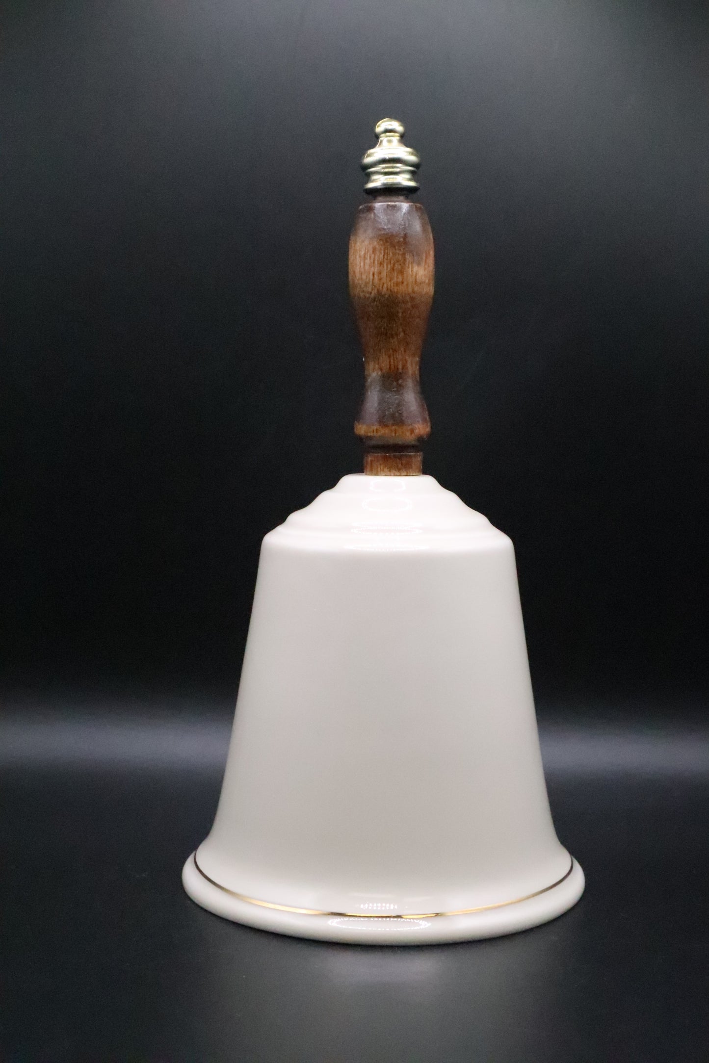 VINTAGE HERSHEY'S CHOCOLATE WANETAS PORCELAIN BELL
