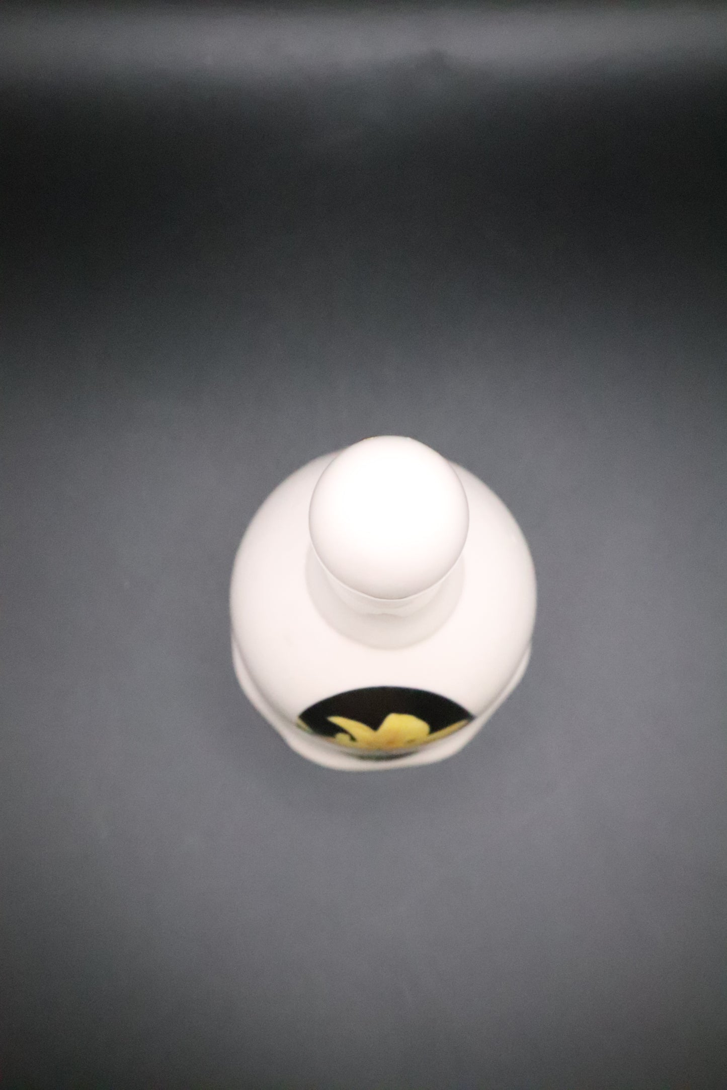 VINTAGE YELLOW LILY CERAMIC BELL