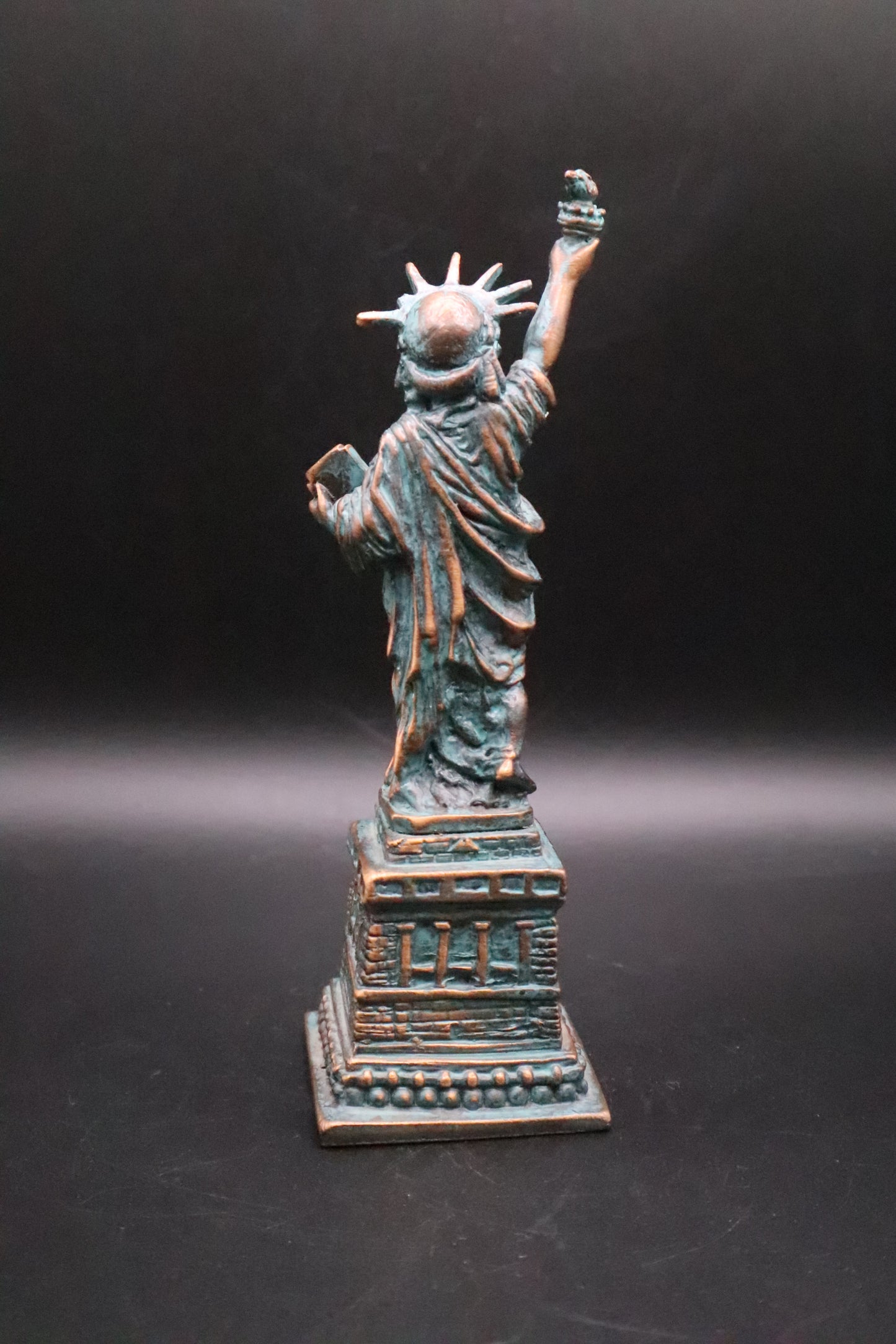 VINTAGE DOWNS 1984 BRONZE NEW YORK SOUVENIR BELL 1081/5000