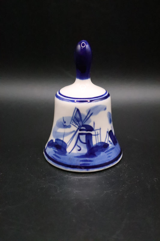 VINTAGE 1982 MINIATURE HAND PAINTED DELFTS BLUE BELL