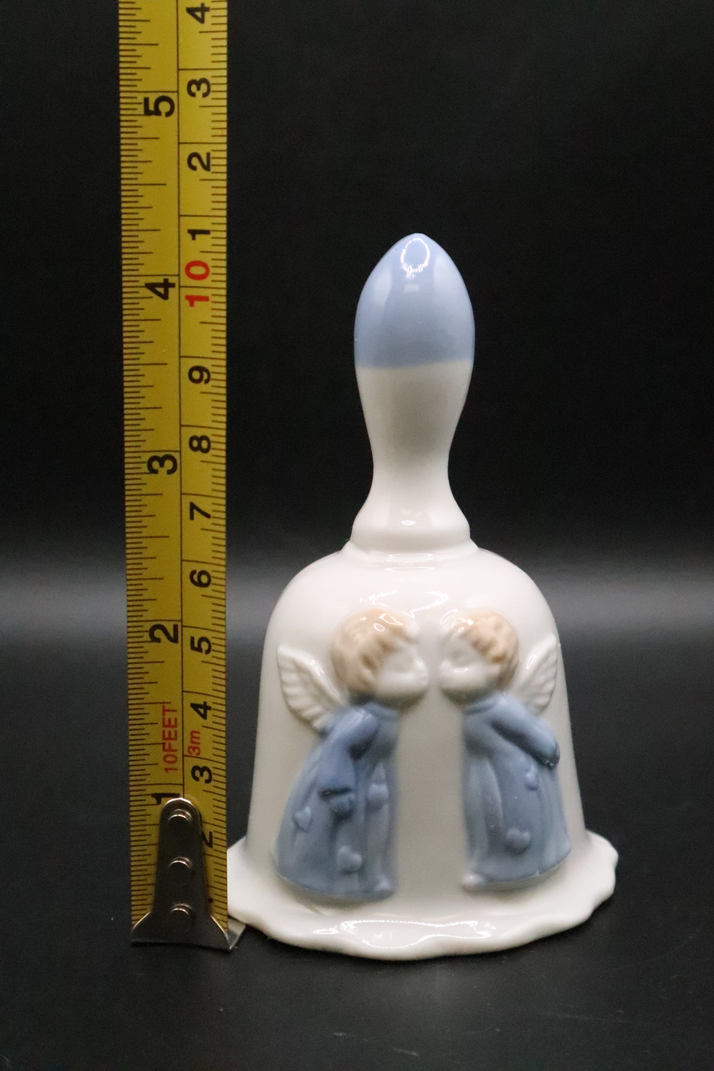 VINTAGE TREASURE MASTERS KISSING ANGELS CERAMIC BELL