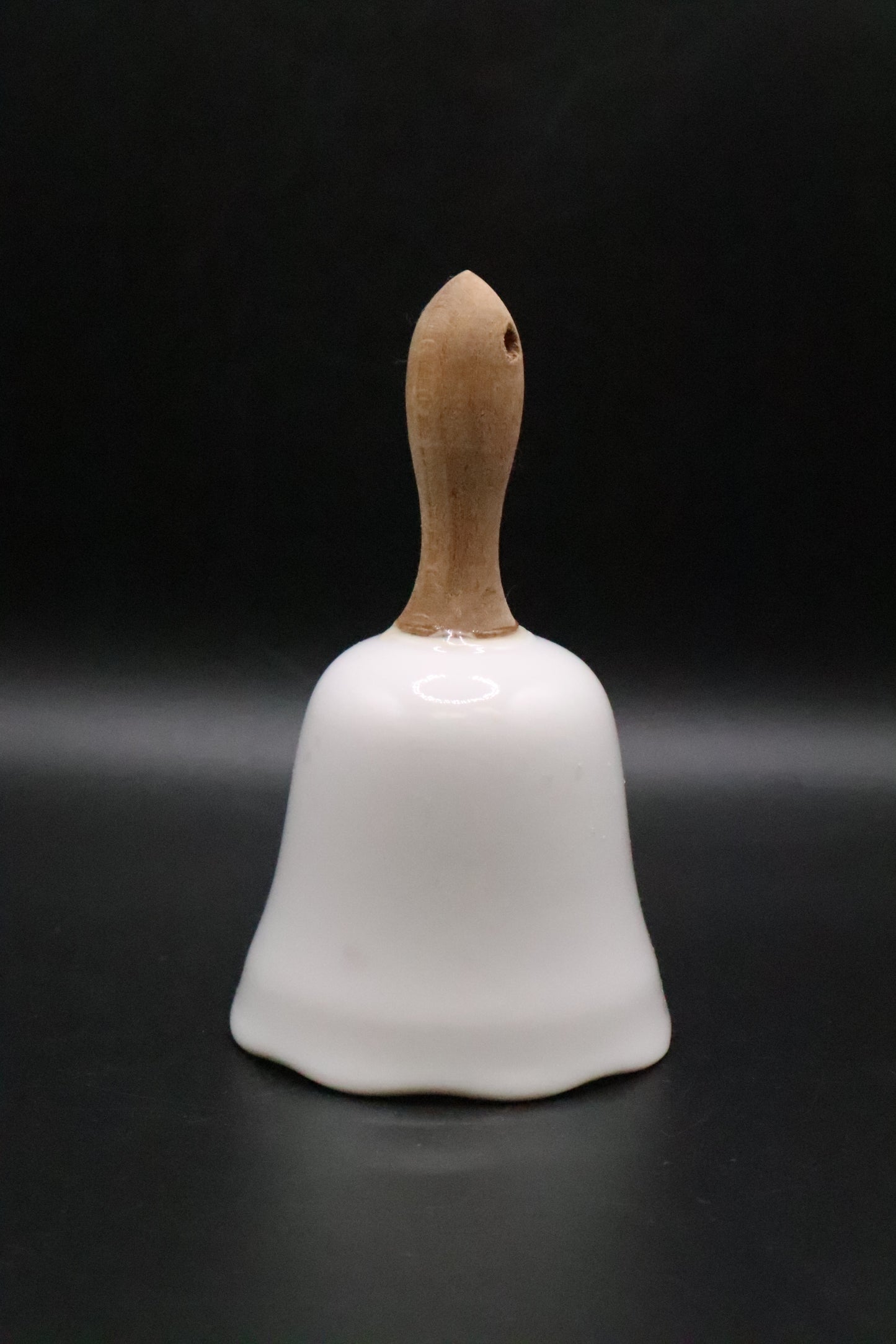 VINTAGE PATRIOTIC AMERICAN EAGLE WOOD HANDLE BELL