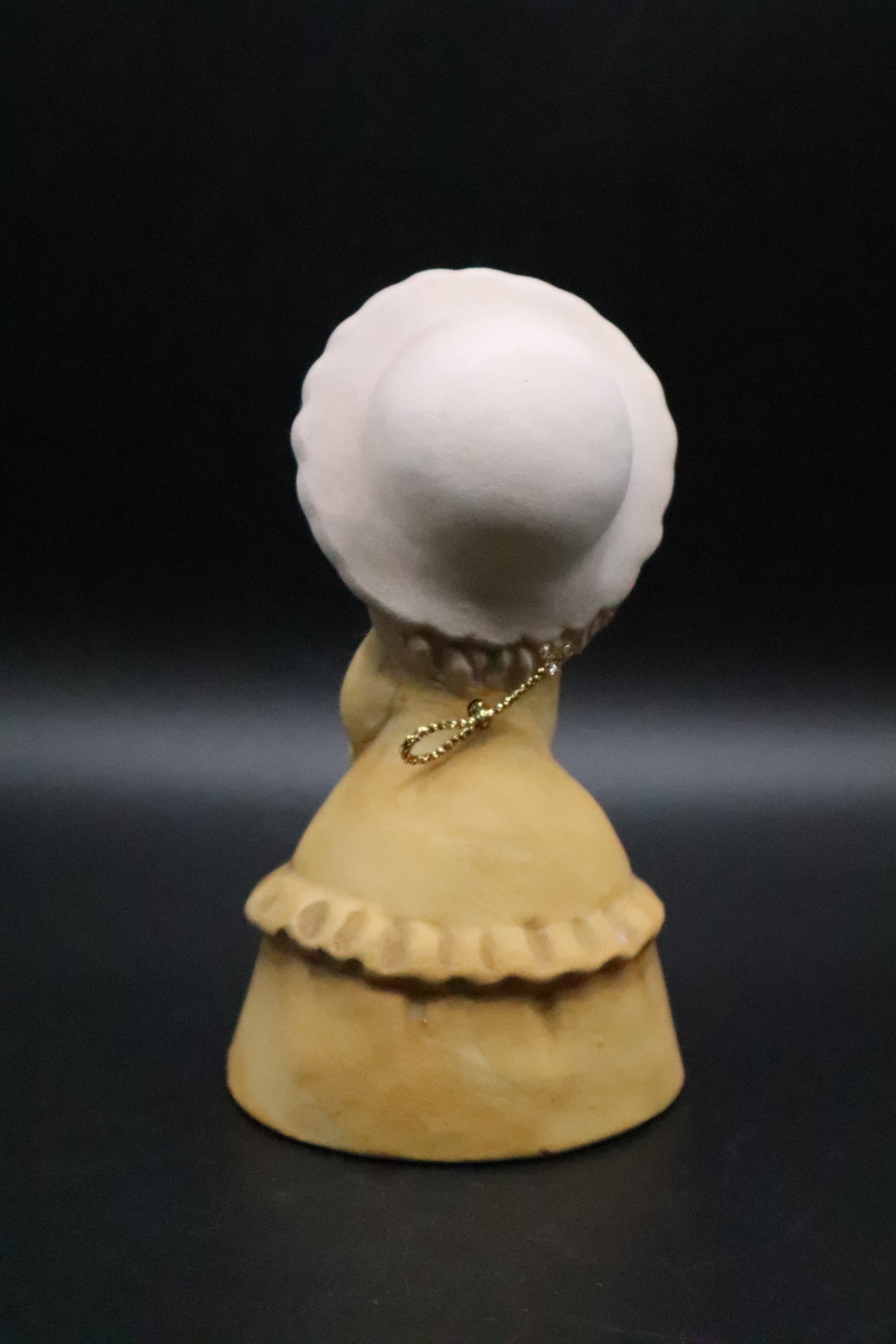 VINTAGE JAPAN POTTERY SOUTHERN CHARM BOUQUET GIRLL BELL