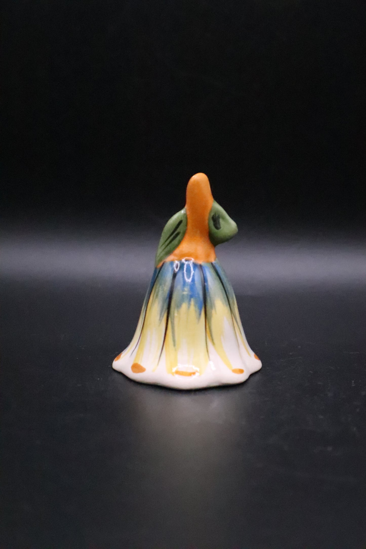 VINTAGE HAND PAINTED CERAMIC LILY FLOWER BLOSSOM BELL