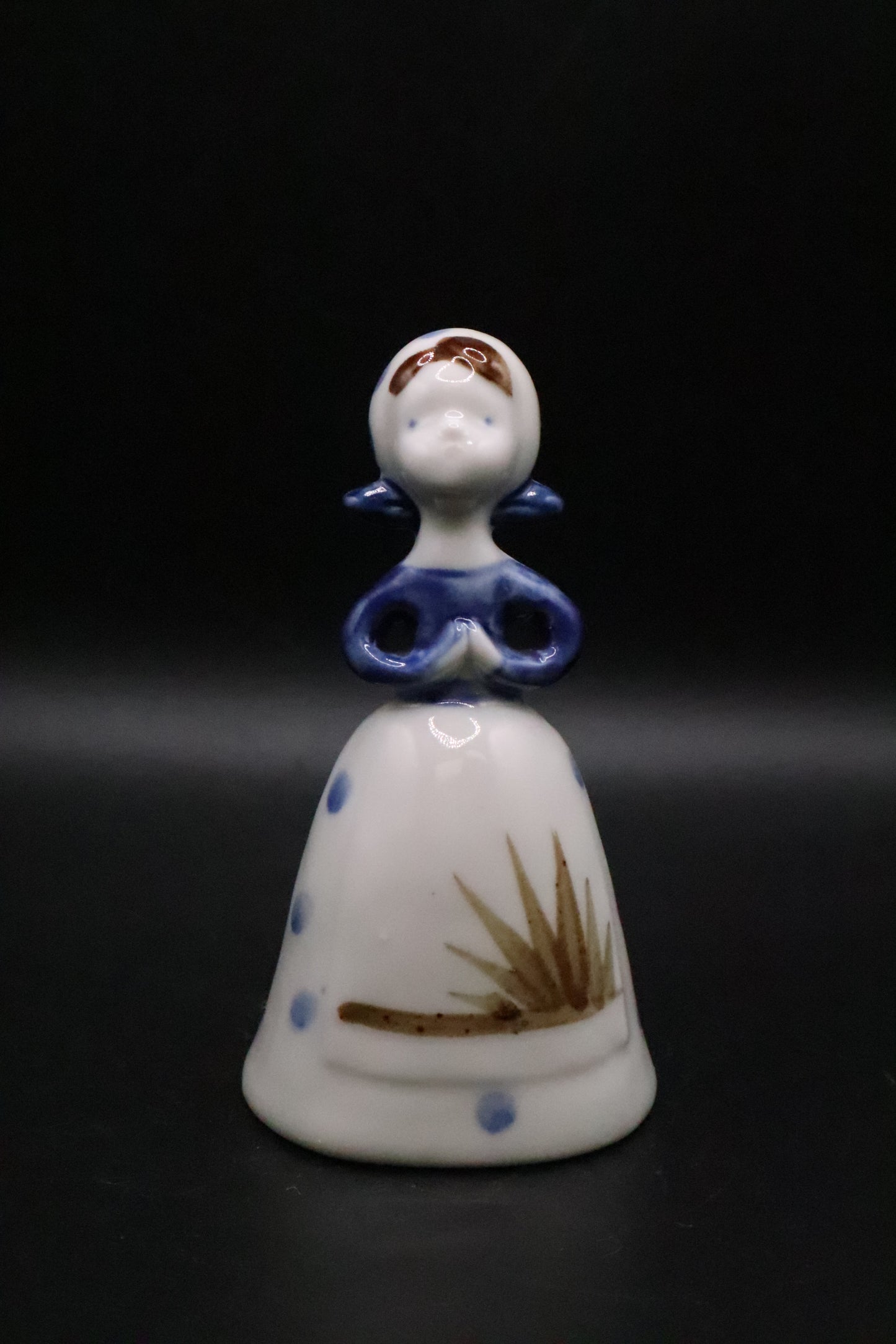 VINTAGE BLUE AND WHITE DUTCH GIRL PORCELAIN BELL