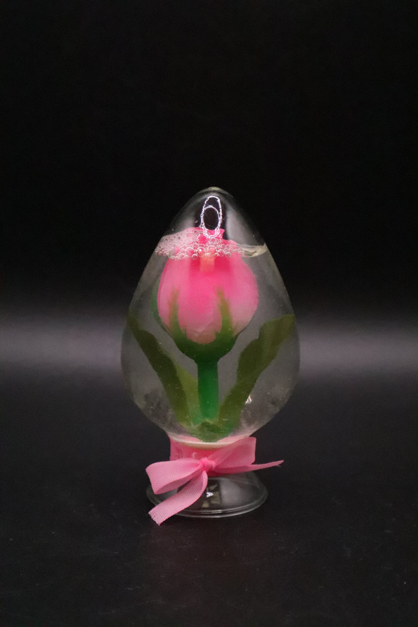 VINTAGE TAIWAN ROSE IN WATER GLOBE