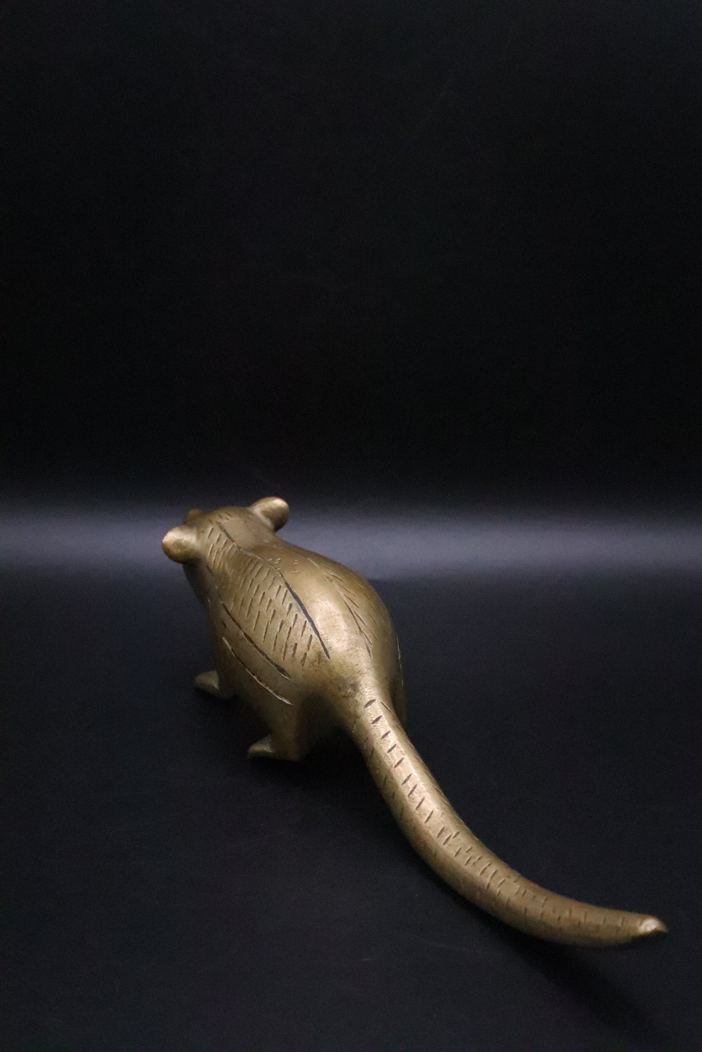 VINTAGE ETCHED BRASS MOUSE