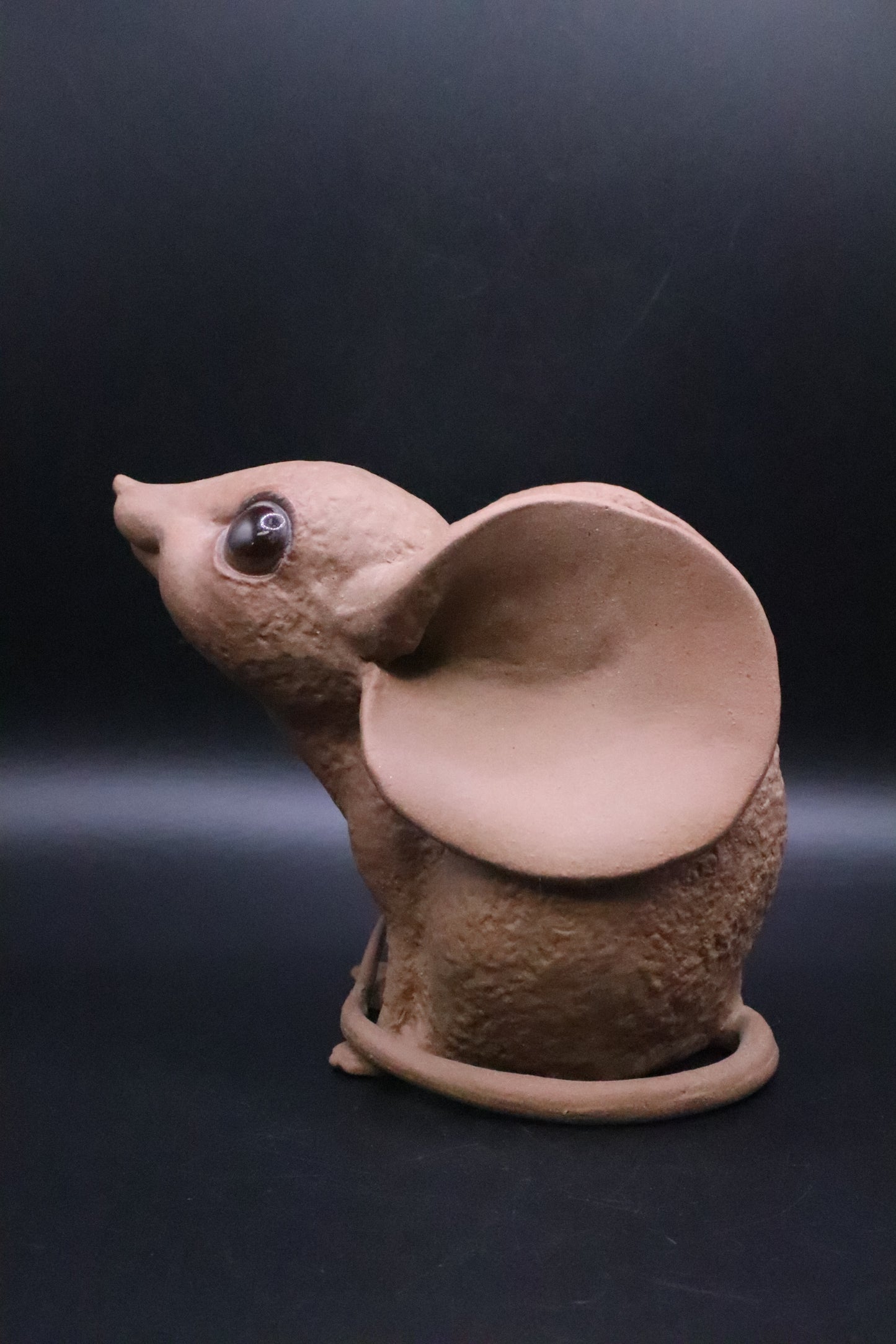 VINTAGE ANTHONY FREEMAN MCFARLIN STUDIO SITTING BIG EARED MOUSE