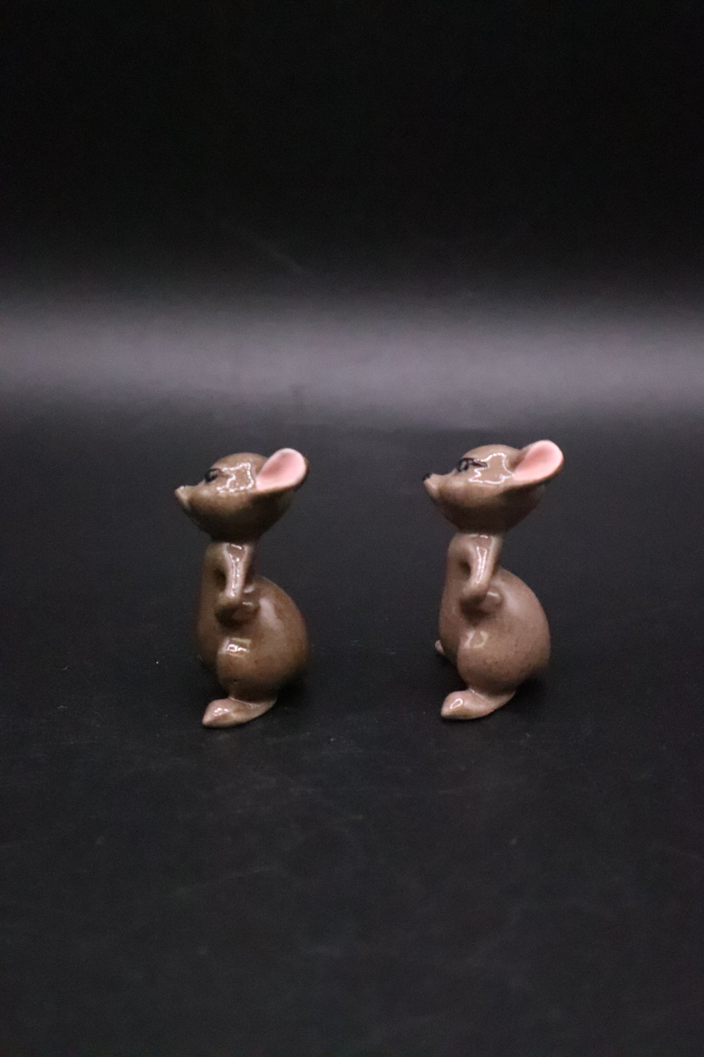 VINTAGE HAGEN RENAKER CERAMIC MINI MOUSE FIGURINES SET OF 2