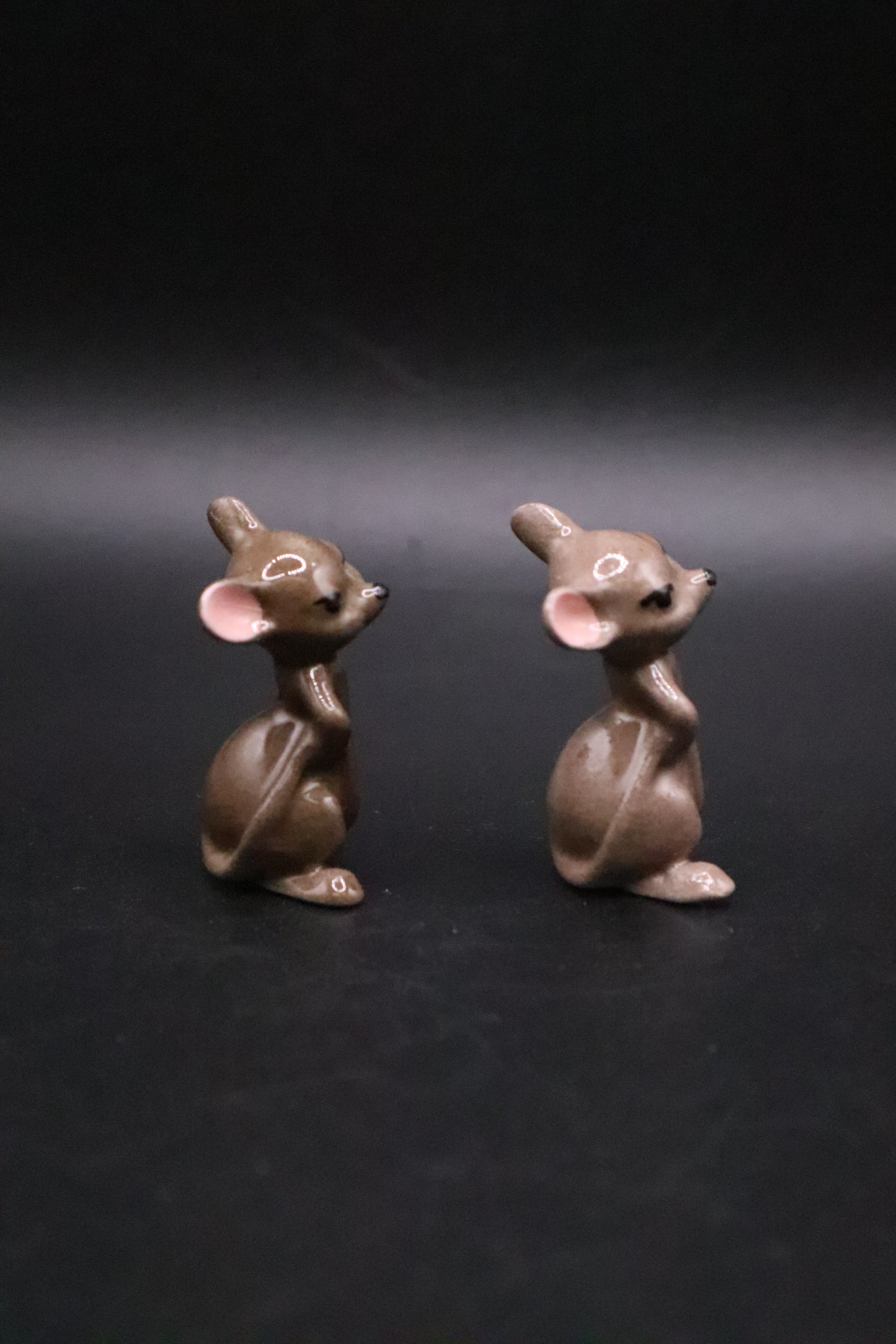 VINTAGE HAGEN RENAKER CERAMIC MINI MOUSE FIGURINES SET OF 2