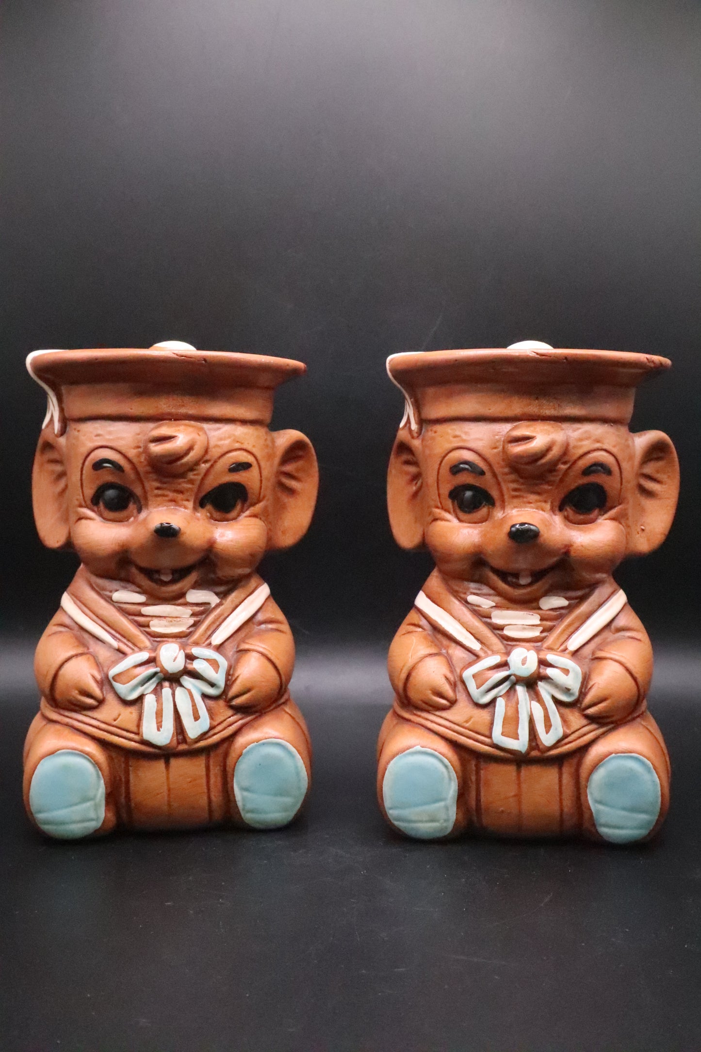 VINTAGE WINTON TWIN SAILOR MILE SHAKERS