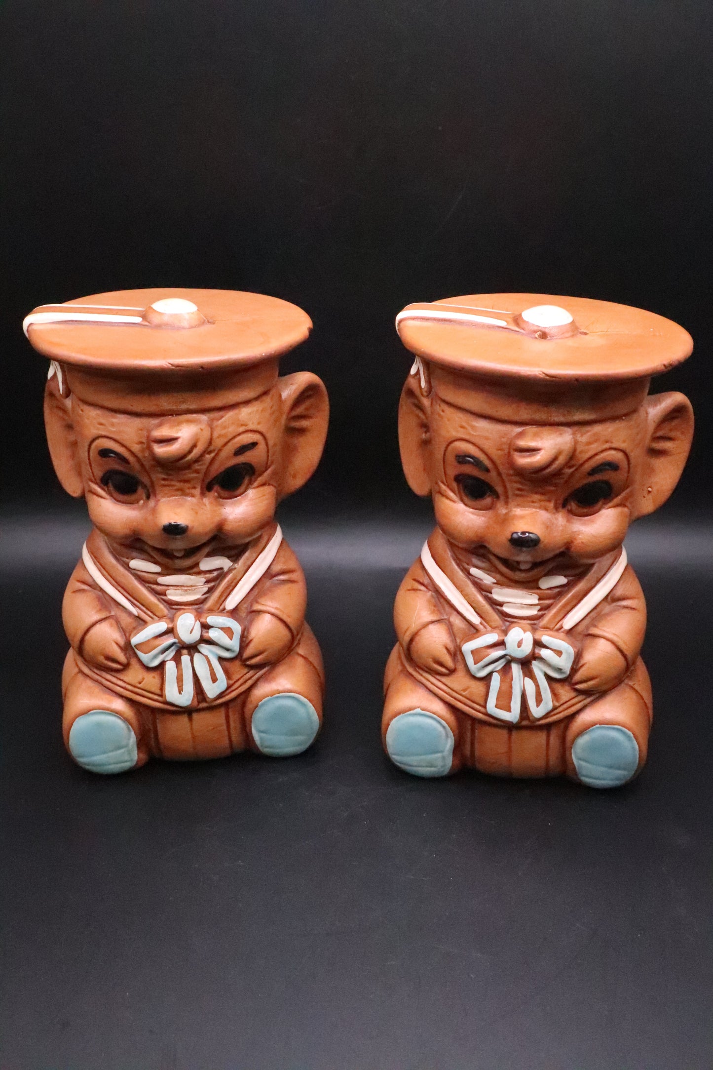 VINTAGE WINTON TWIN SAILOR MILE SHAKERS