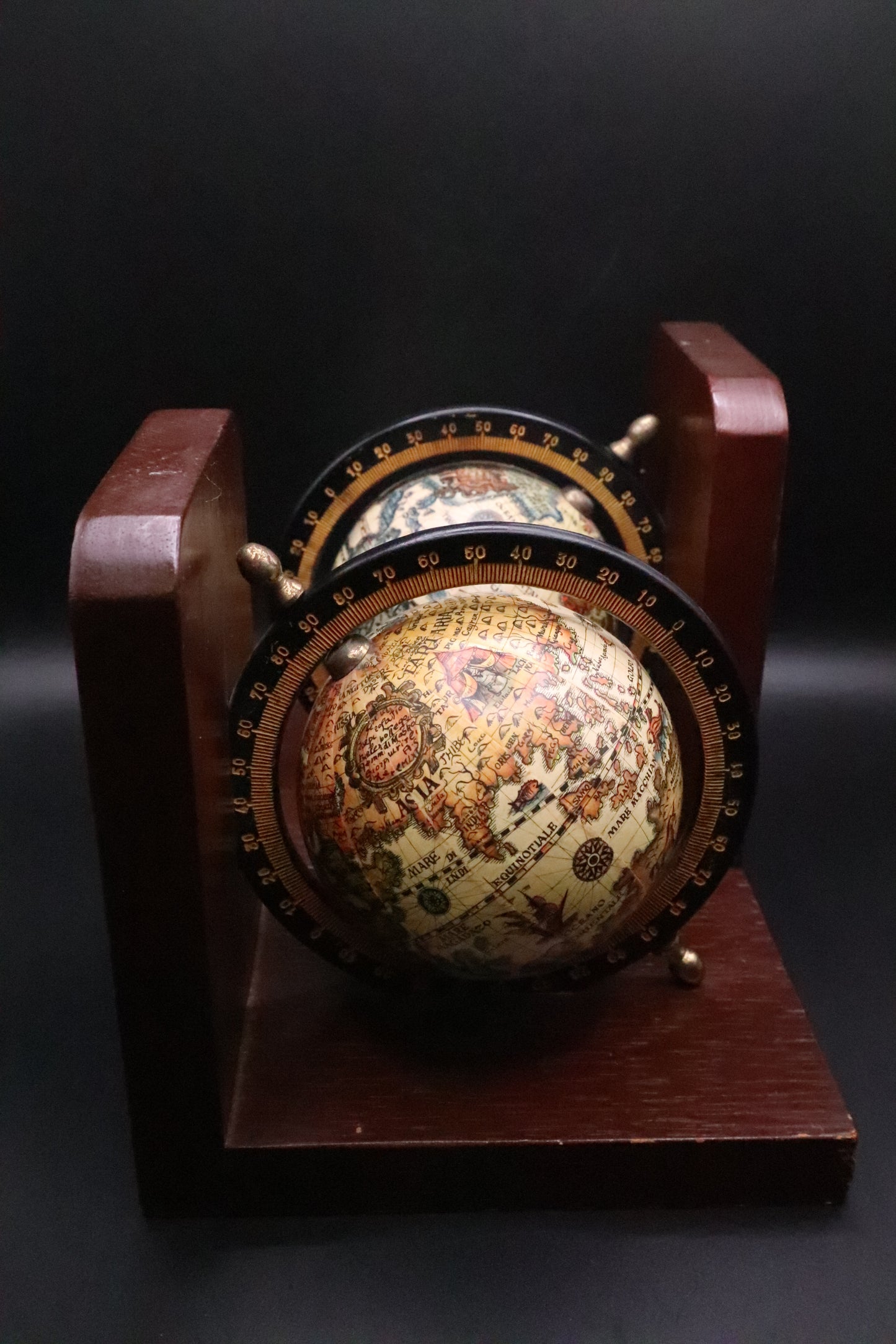 VINTAGE SET OF WOODEN OLD WORLD SPINNING GLOBE BOOKENDS