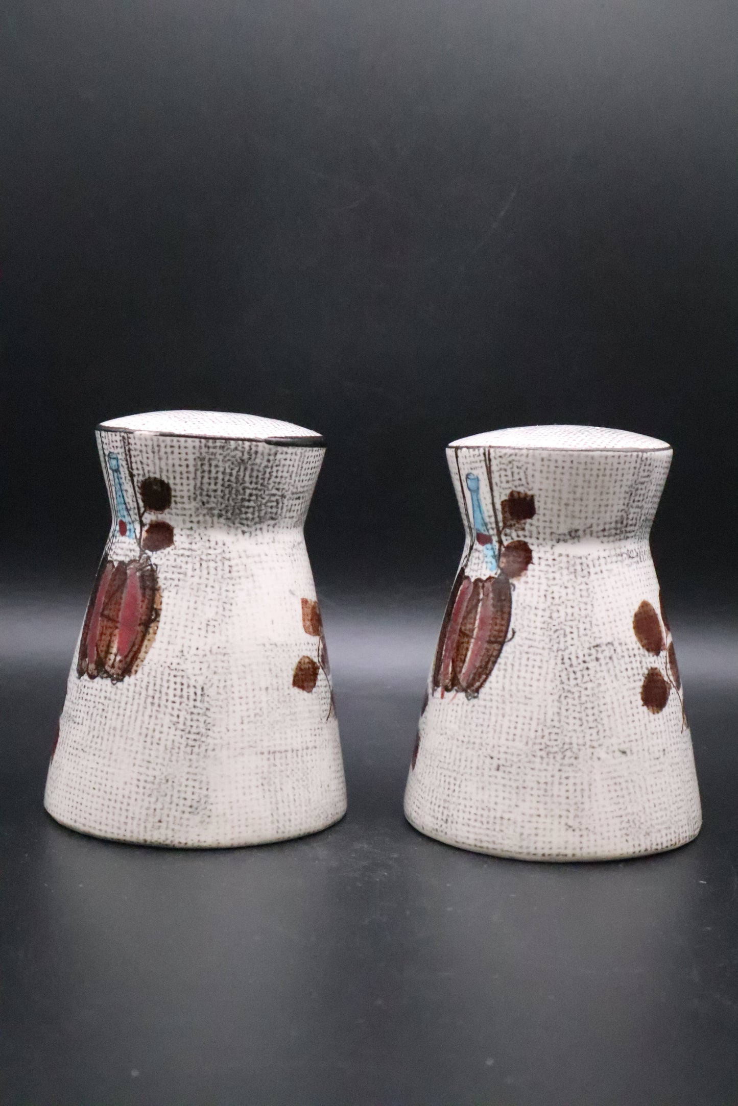 VINTAGE ROYAL SEALY JAPAN JAMAICA SALT AND PEPER