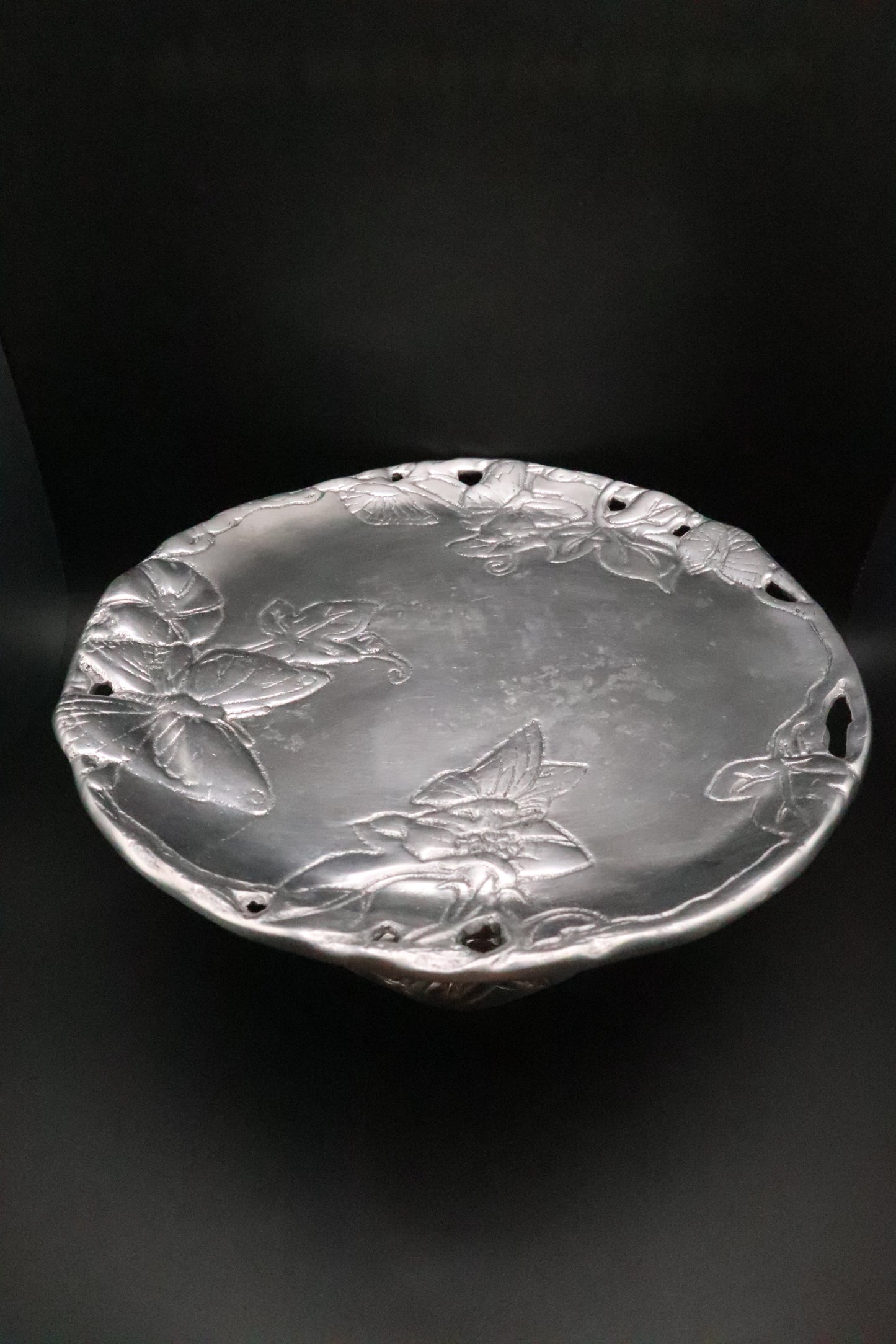 VINTAGE 2003 ARTHUR COURT BUTTERFLY PEWTER PEDESTAL PLATE