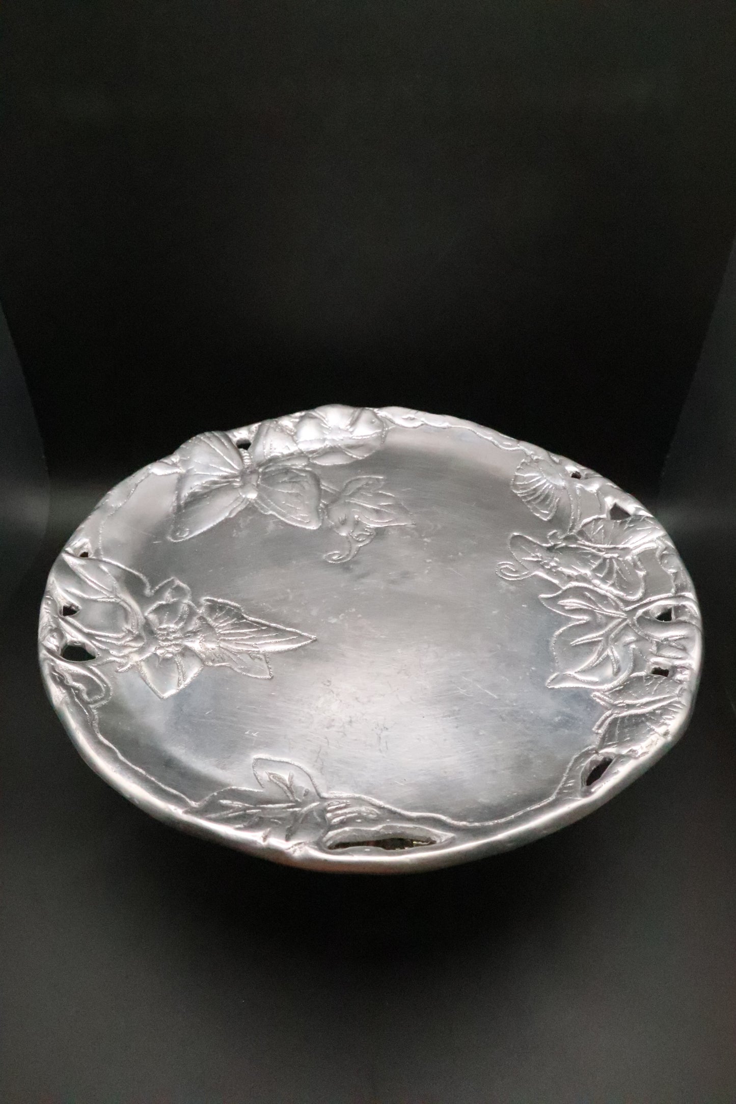 VINTAGE 2003 ARTHUR COURT BUTTERFLY PEWTER PEDESTAL PLATE