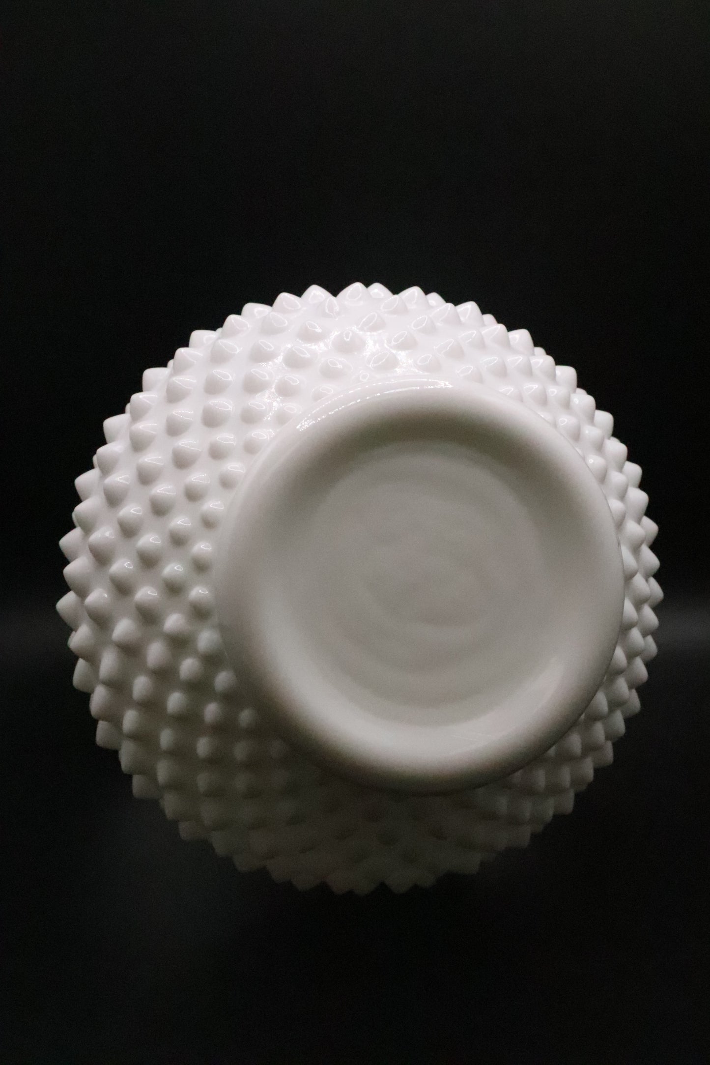 VINTAGE FENTON MILK GLASS HOBNAIL JACK IN PULPIT VASE