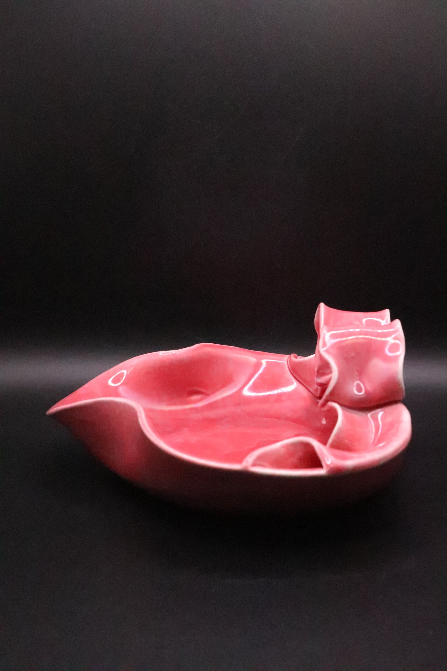 VINTAGE KNOWLES TAYLOR AND KNOWLES CALIFORNIA POTTERY PINK BOWL W/ BOW