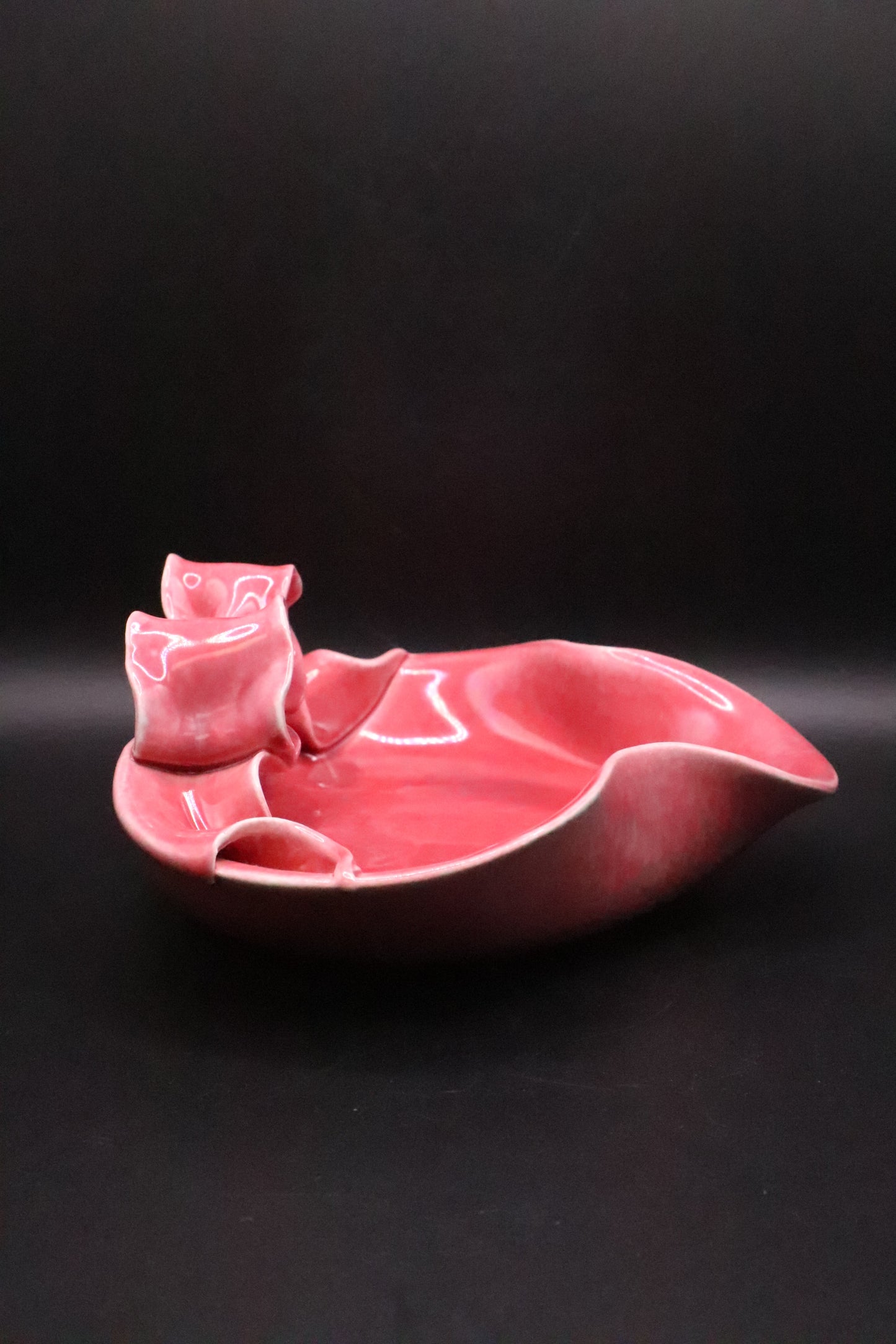 VINTAGE KNOWLES TAYLOR AND KNOWLES CALIFORNIA POTTERY PINK BOWL W/ BOW