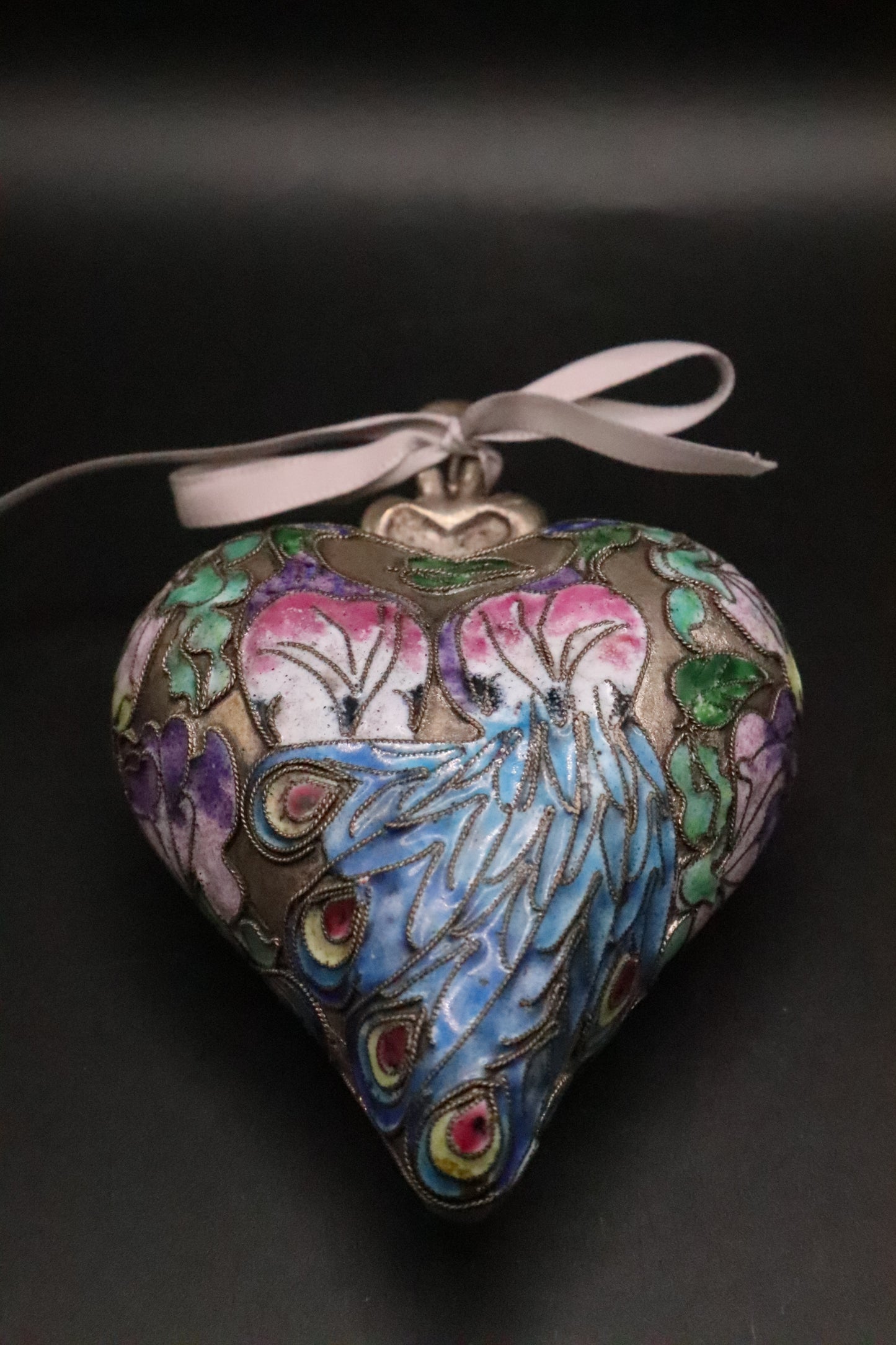 VINTAGE CLOISONNE VICTORIAN ENAMEL HEART "PEACOCKS"