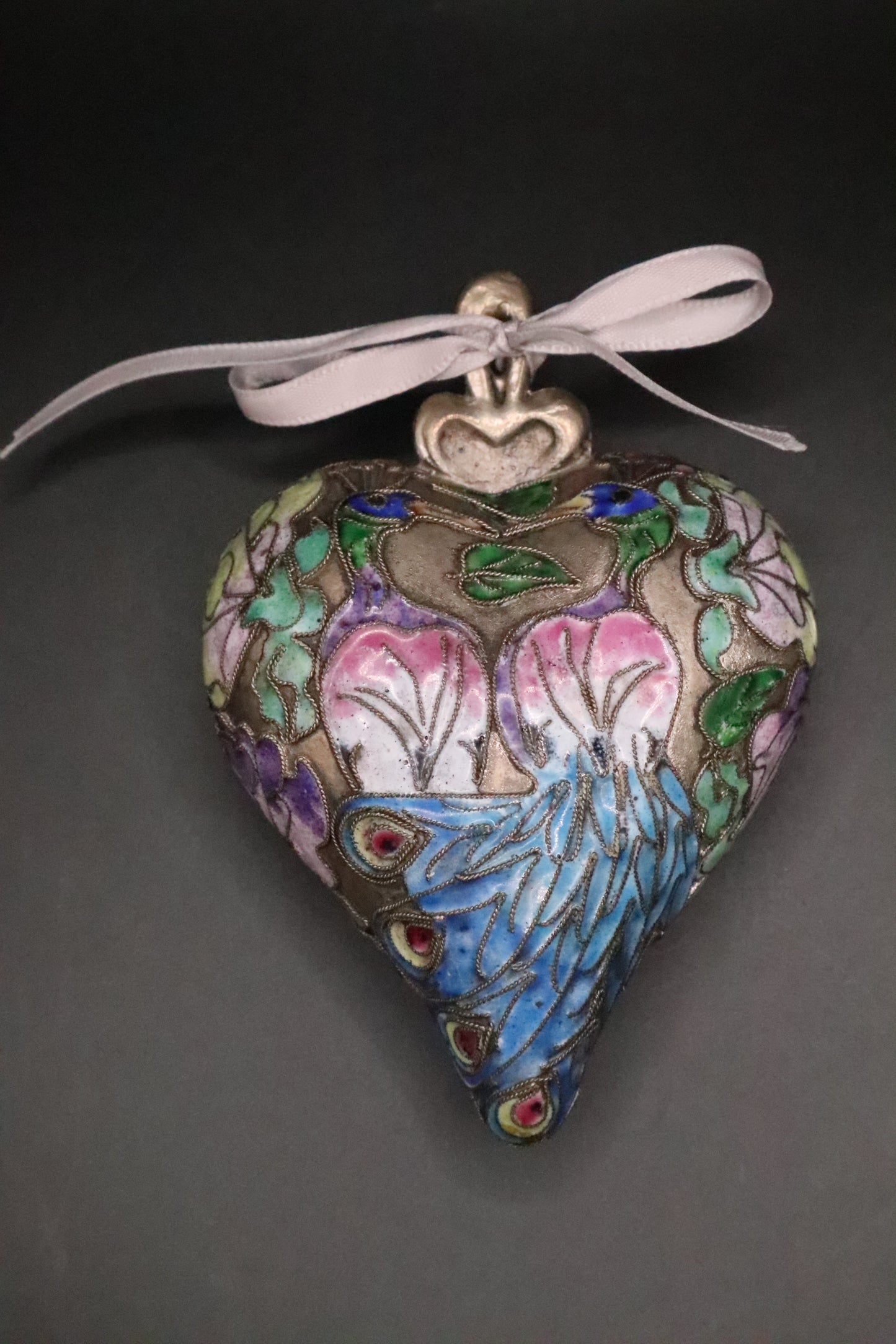 VINTAGE CLOISONNE VICTORIAN ENAMEL HEART "PEACOCKS"