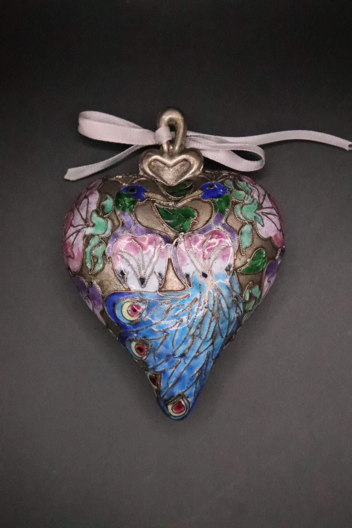 VINTAGE CLOISONNE VICTORIAN ENAMEL HEART "PEACOCKS"