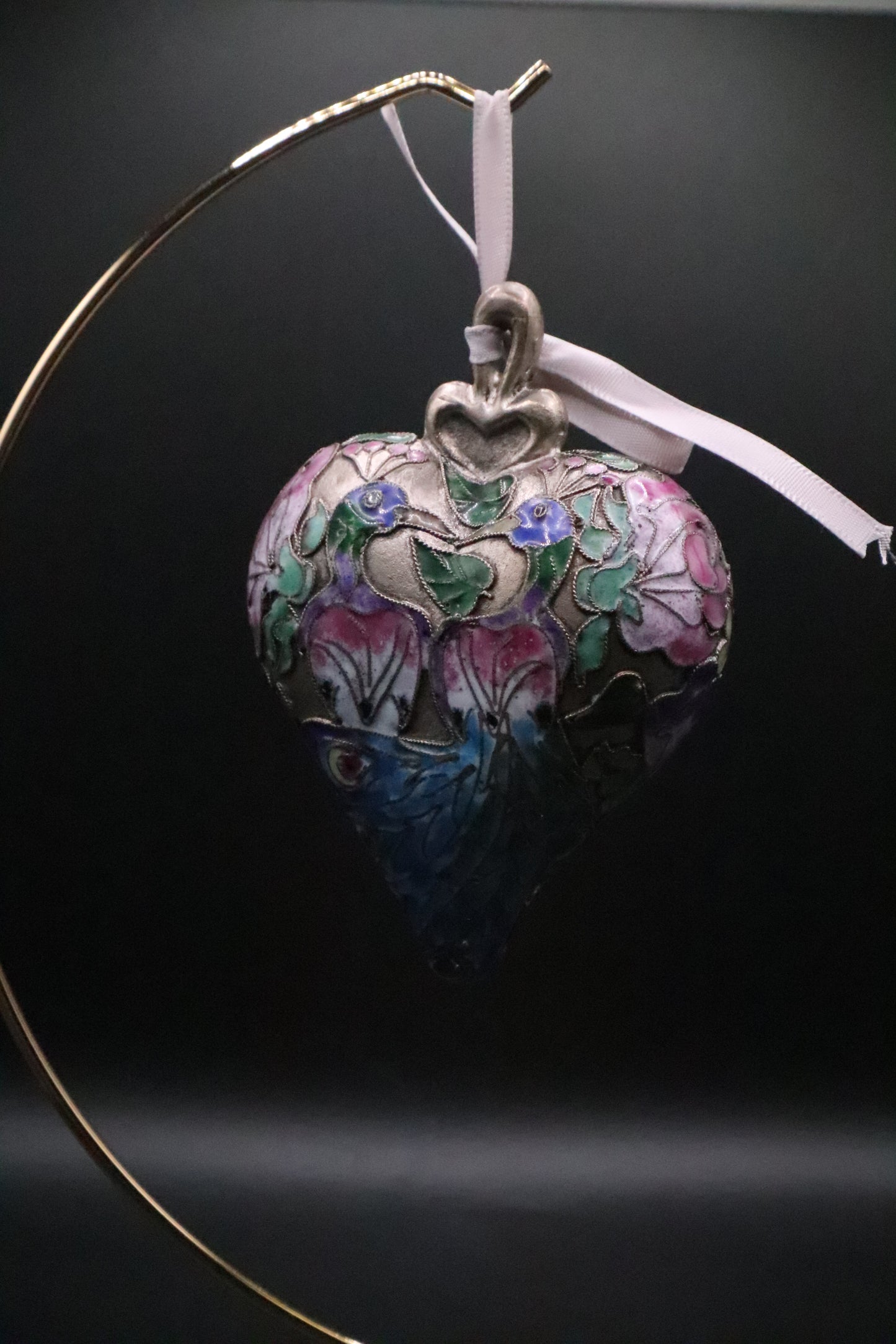 VINTAGE CLOISONNE VICTORIAN ENAMEL HEART "PEACOCKS"
