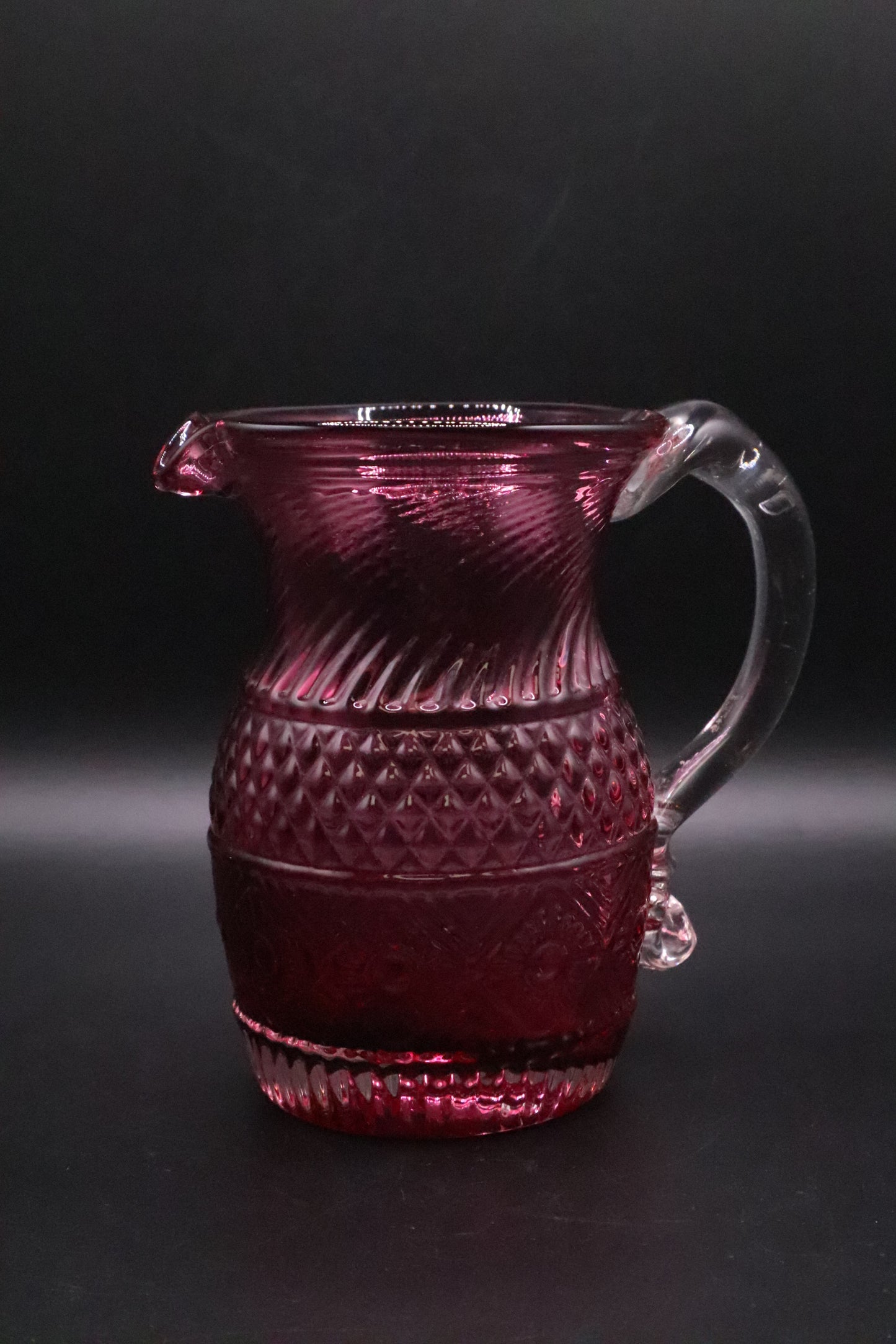 VINTAGE PILGRIM ART GLASS HAND BLOWN CRANBERRY PITCHER BENNINGTON PATTERN