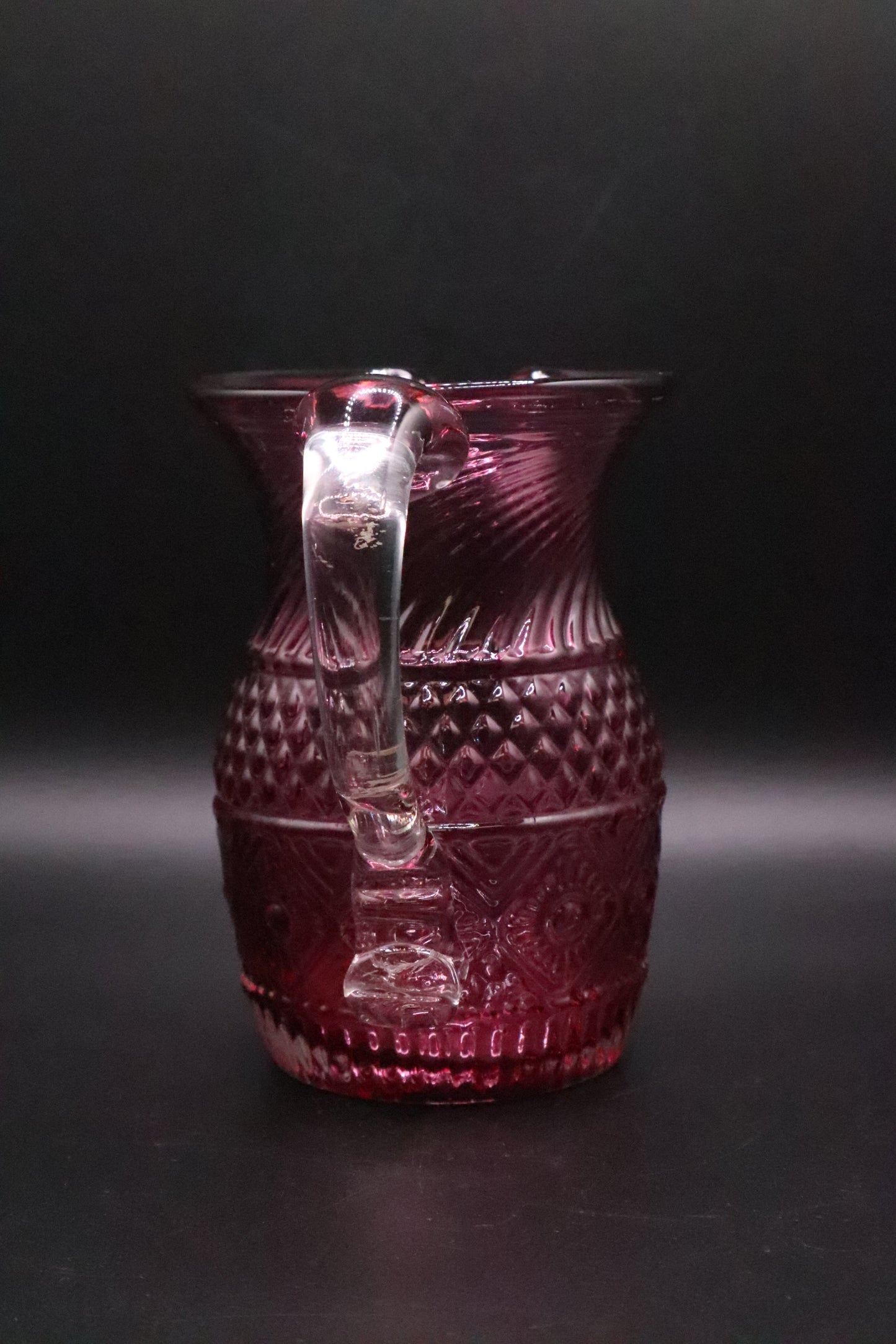 VINTAGE PILGRIM ART GLASS HAND BLOWN CRANBERRY PITCHER BENNINGTON PATTERN