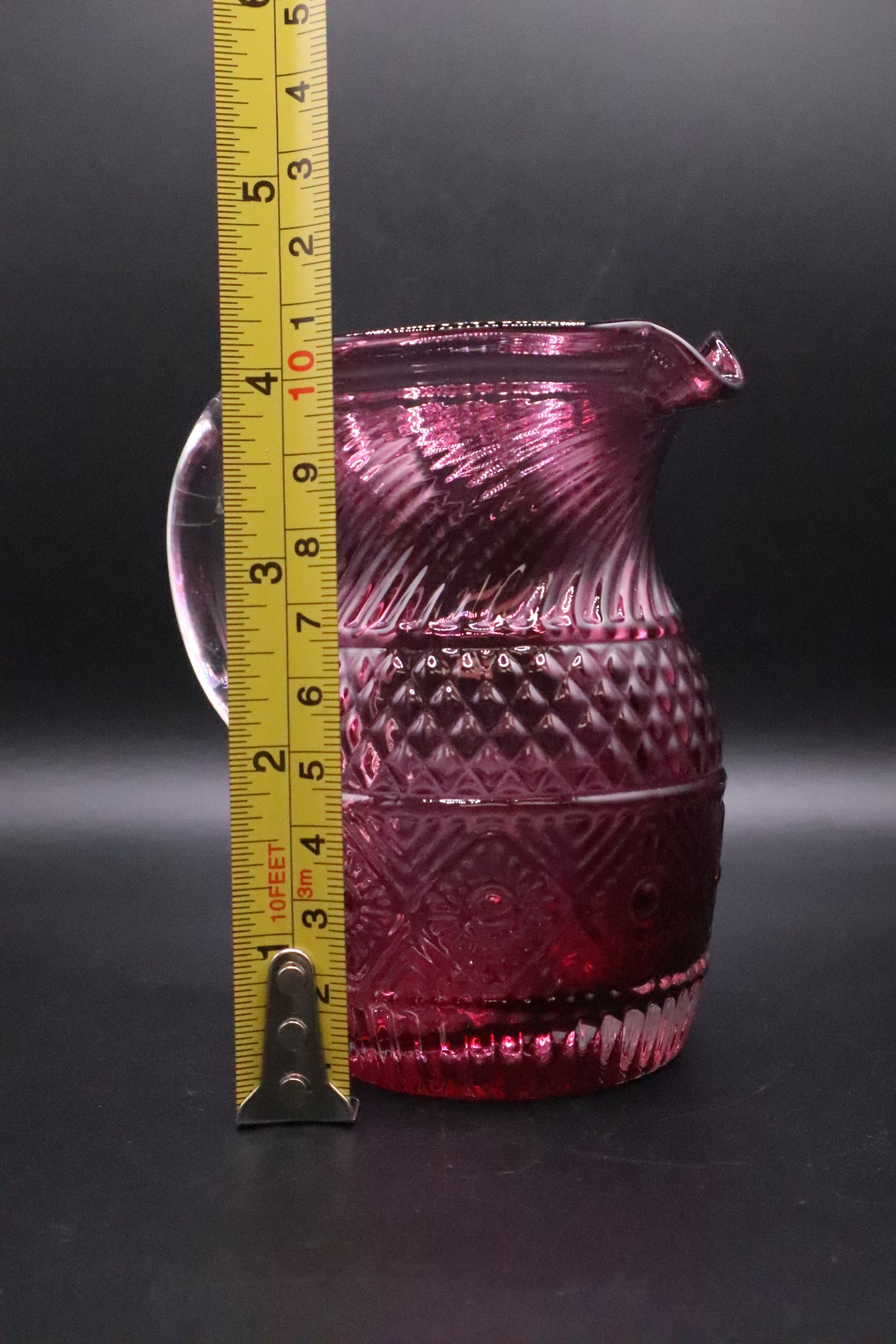 VINTAGE PILGRIM ART GLASS HAND BLOWN CRANBERRY PITCHER BENNINGTON PATTERN